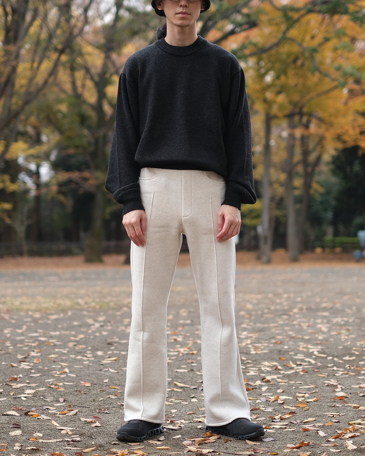 SAOR/Wide Semi-flare Sweat Trousers "White"