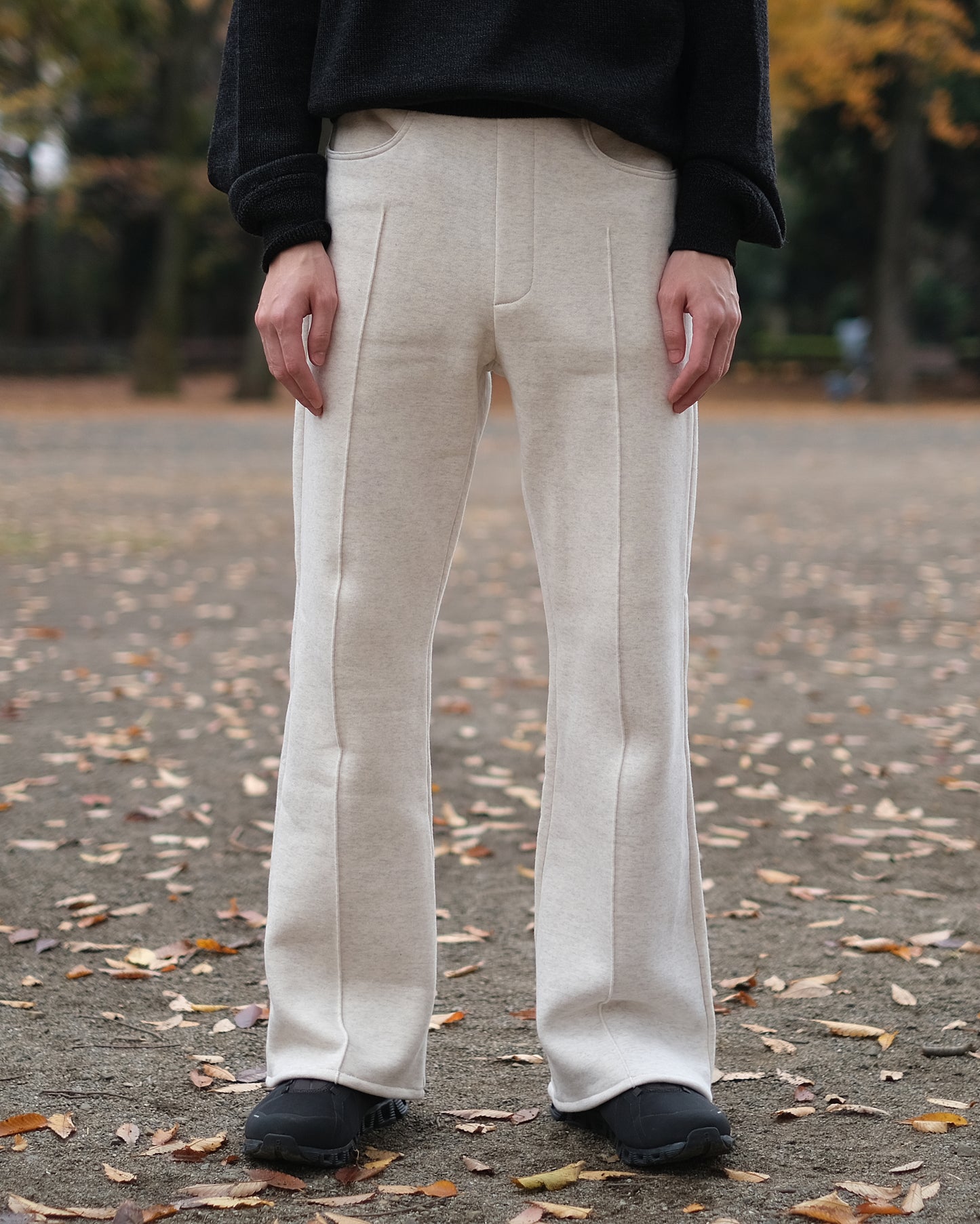 SAOR/Wide Semi-flare Sweat Trousers "White"