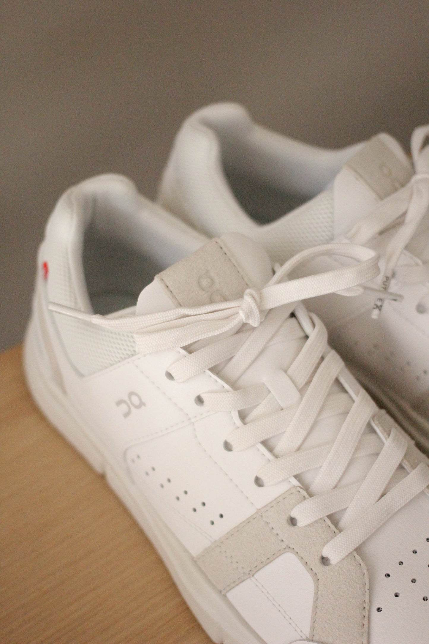 on / THE ROGER clubhouse "WHITE×SAND"