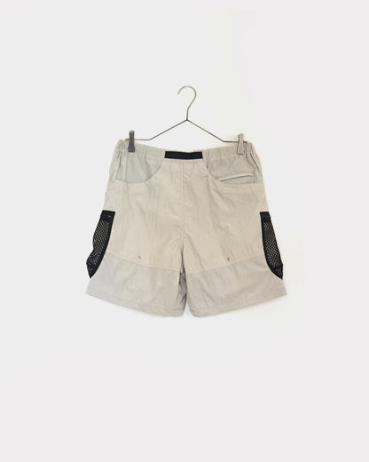 ENDS and MEANS（エンズアンドミーンズ）Utillity Shorts "moon gray"