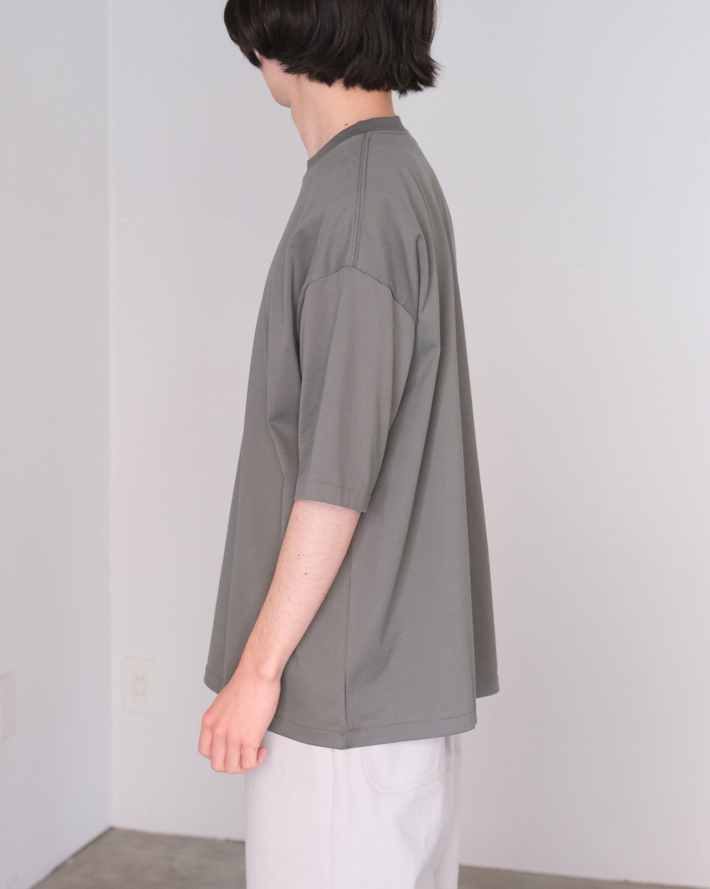 ULTERIOR/Suvin Sueded Tenjiku Tee "DARK SAGE"