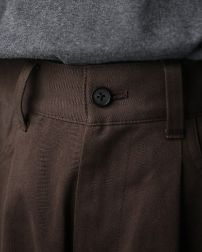 ssstein/BRUSHED CHINO ONE TUCK WIDE PANTS "BROWN"
