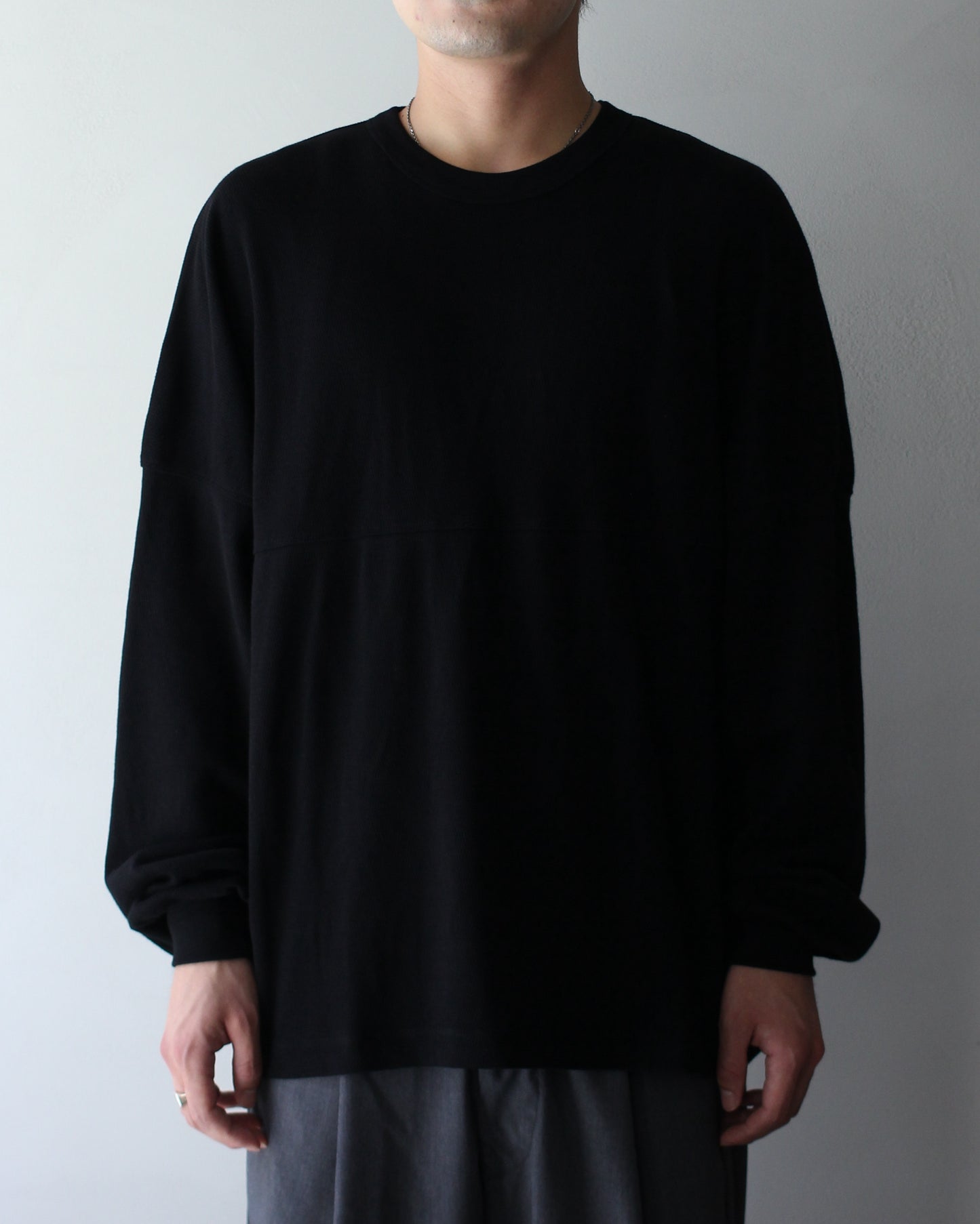 ULTERIOR / C/CASH HONEYCOMB FOOTBALL TEE"BLACK"