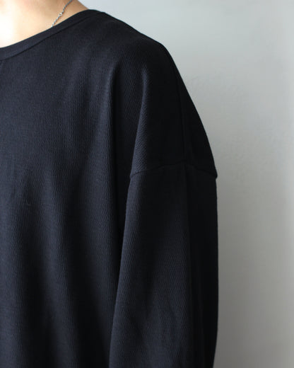 ULTERIOR / C/CASH HONEYCOMB HENLEY-NECK TOP "BLACK"
