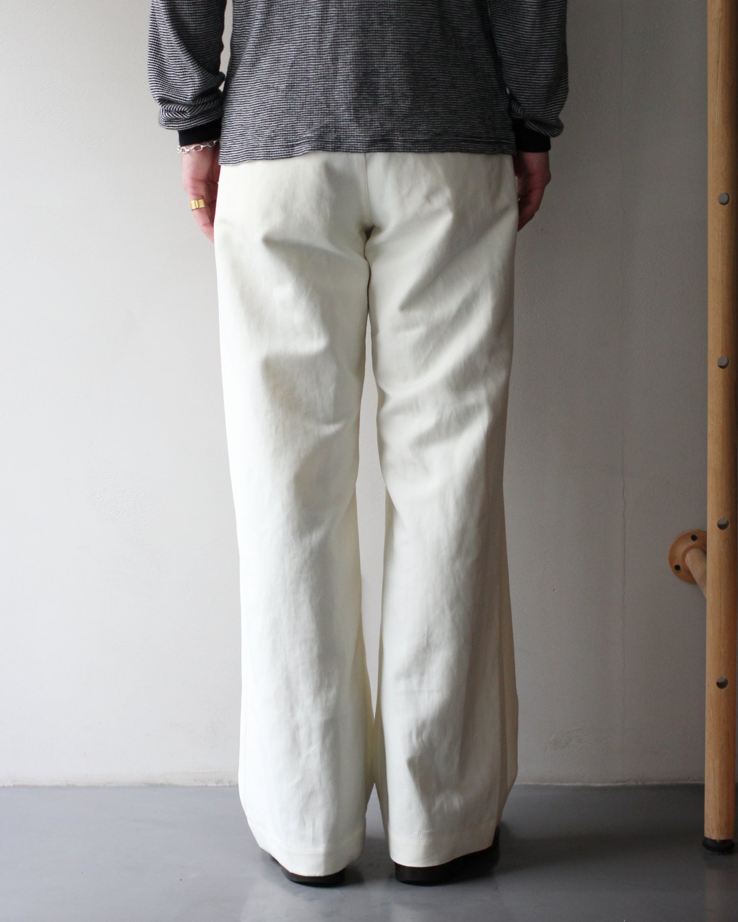 ssstein/DOUBLE WEAVE COTTON ONE TUCK WIDE PANTS "CREAM"