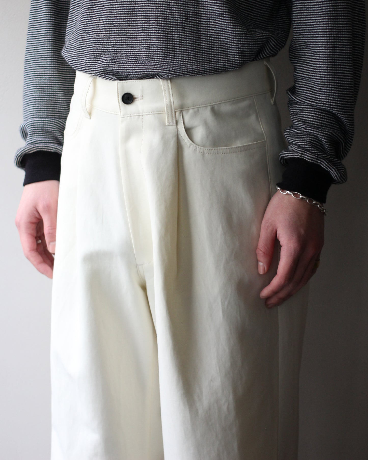 ssstein/DOUBLE WEAVE COTTON ONE TUCK WIDE PANTS "CREAM"