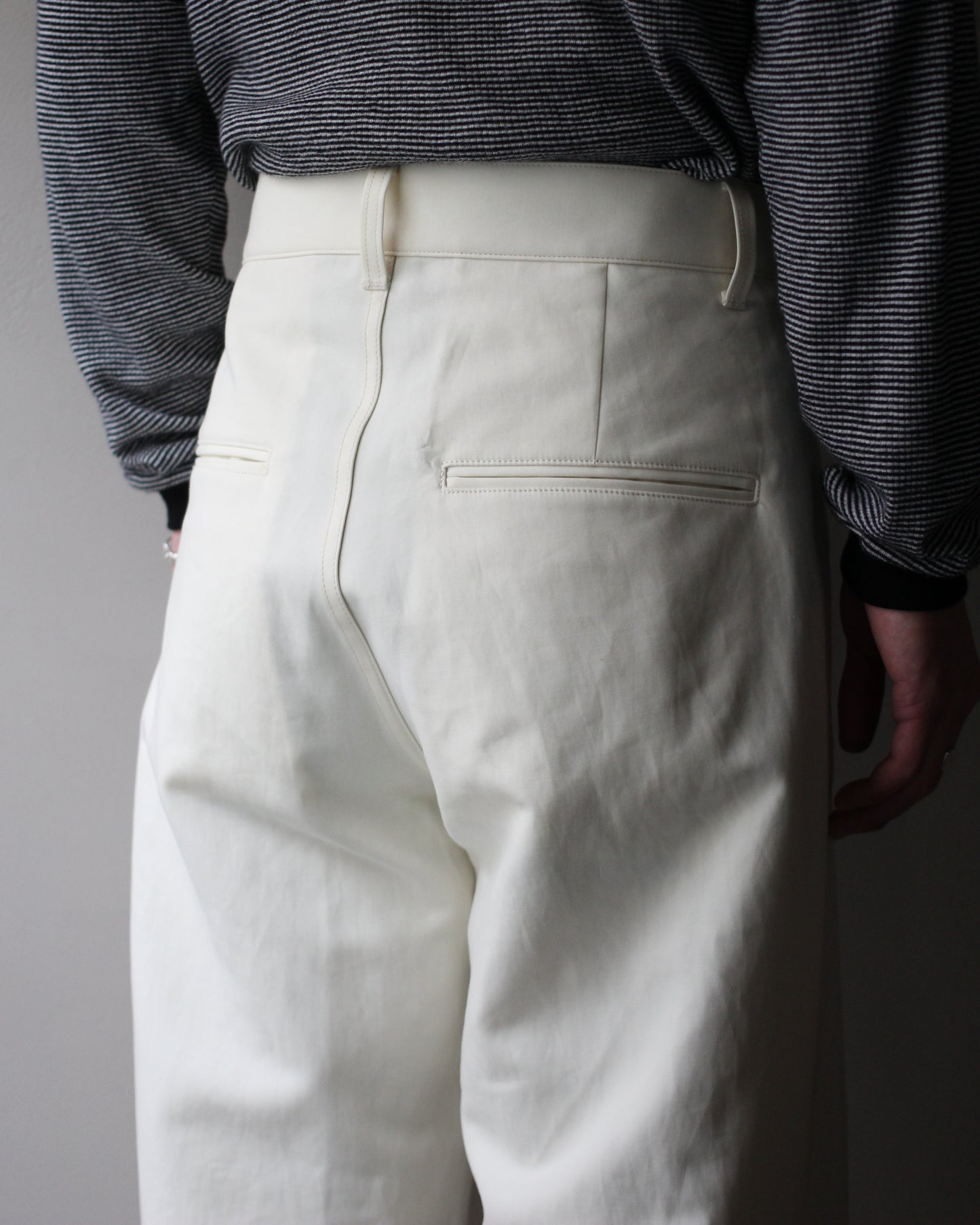 ssstein/DOUBLE WEAVE COTTON ONE TUCK WIDE PANTS "CREAM"