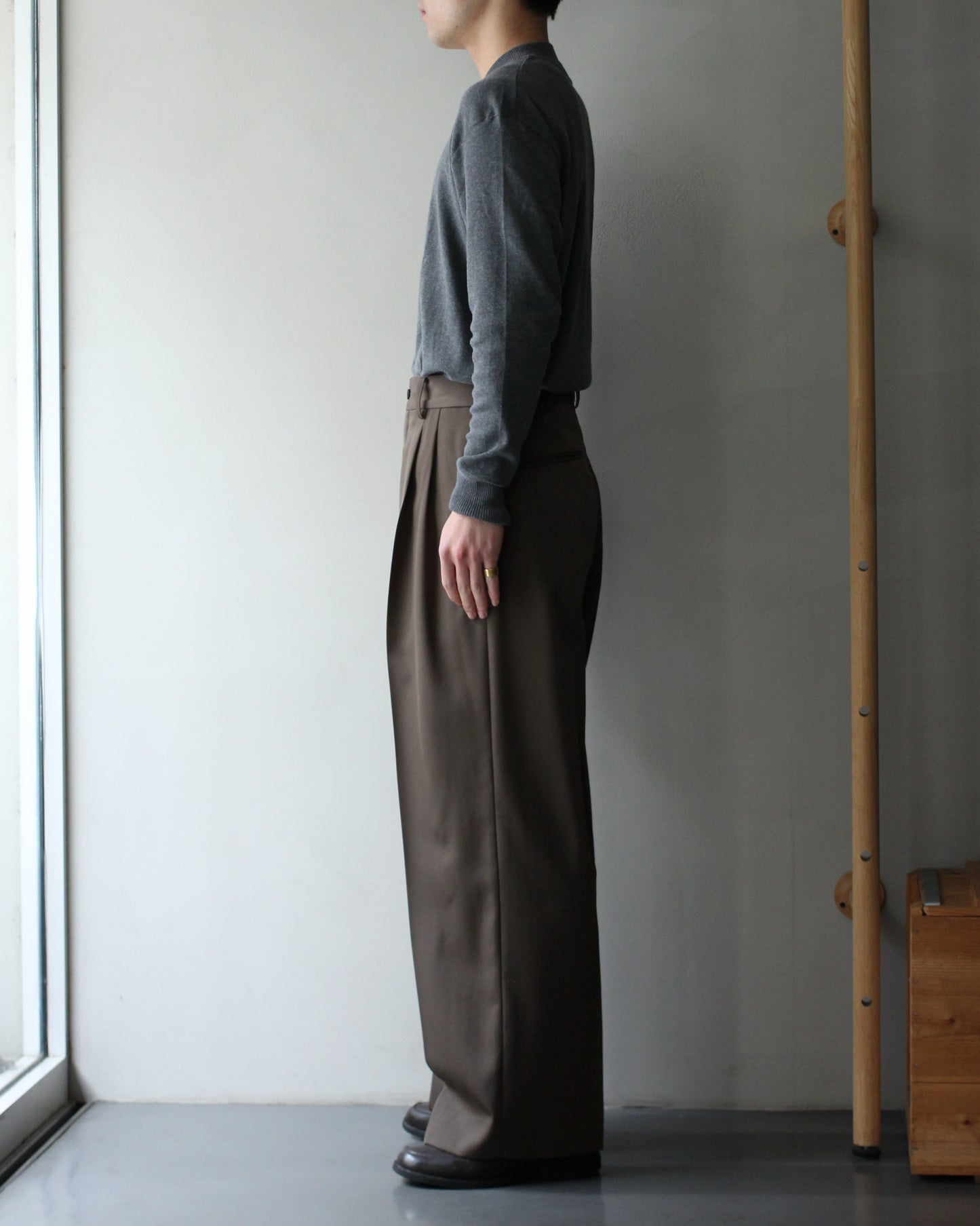 ssstein/LONG WIDE TROUSERS "DARK BEIGE"