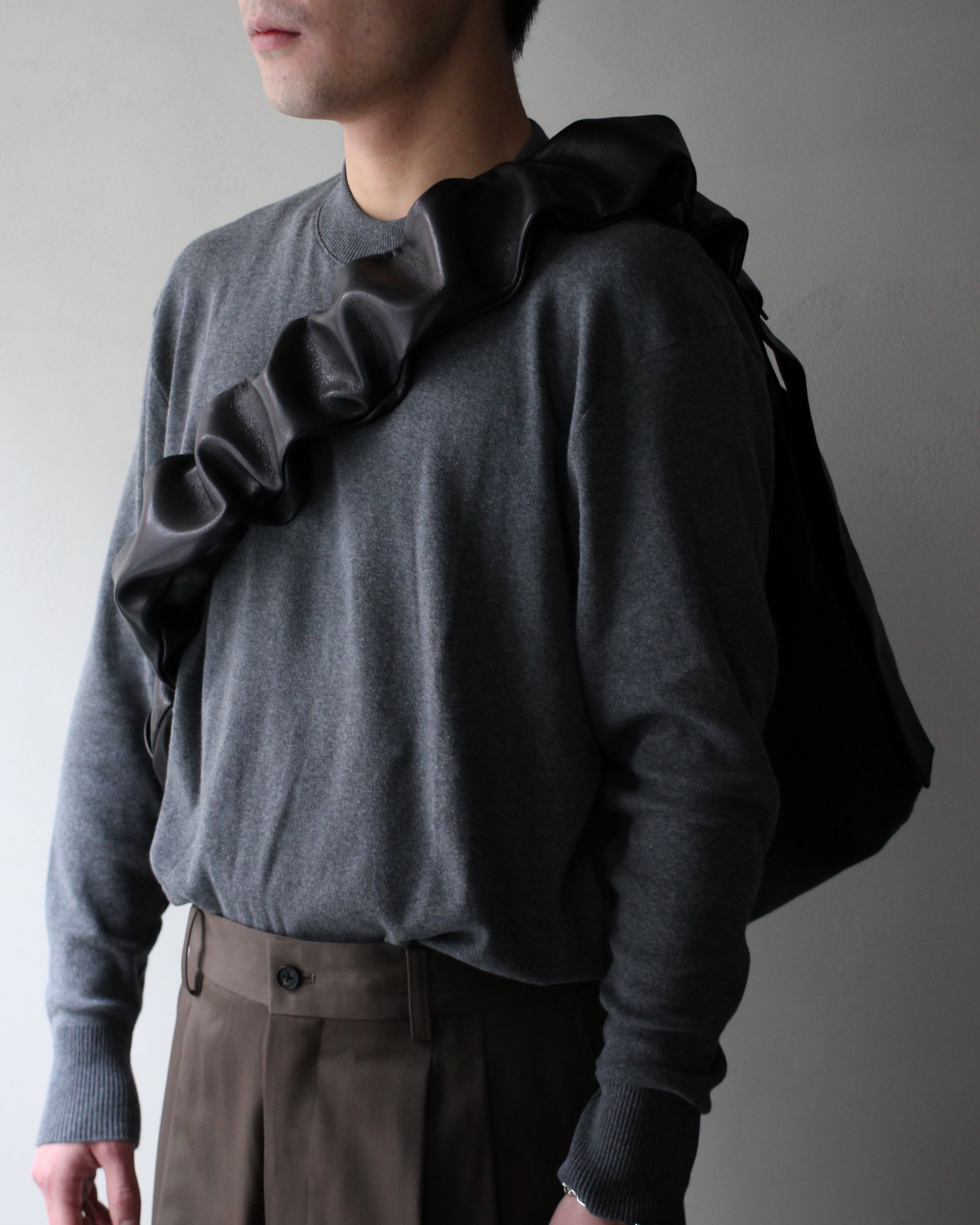 ssstein/SHIRRING HANDLE LEATHER SHOULDER BAG 