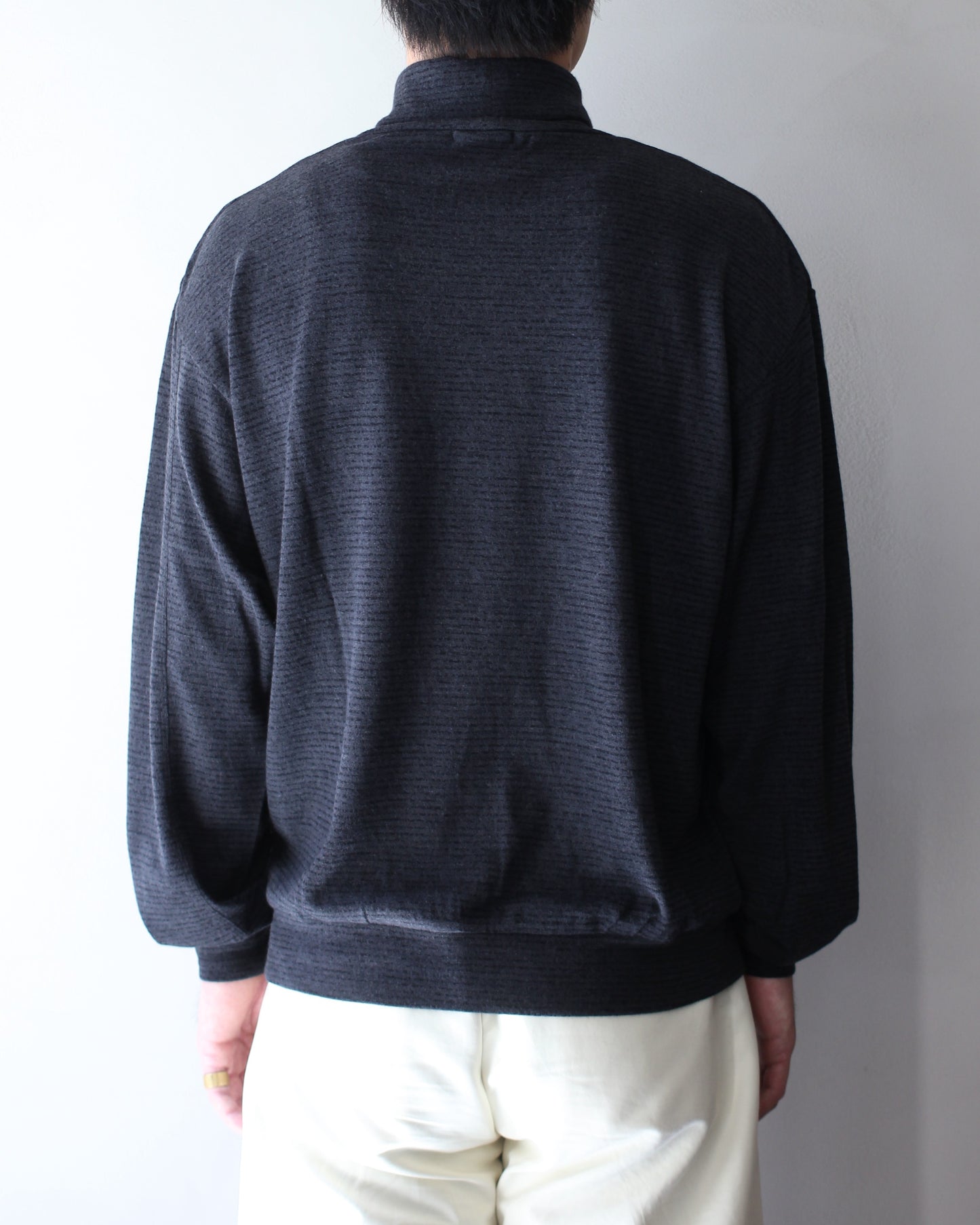 ULTERIOR/SUPER FINE WOOL COTTON TURTLE-NECK TOP (BORDER STRIPE ) " BLACK×CHARCOAL"