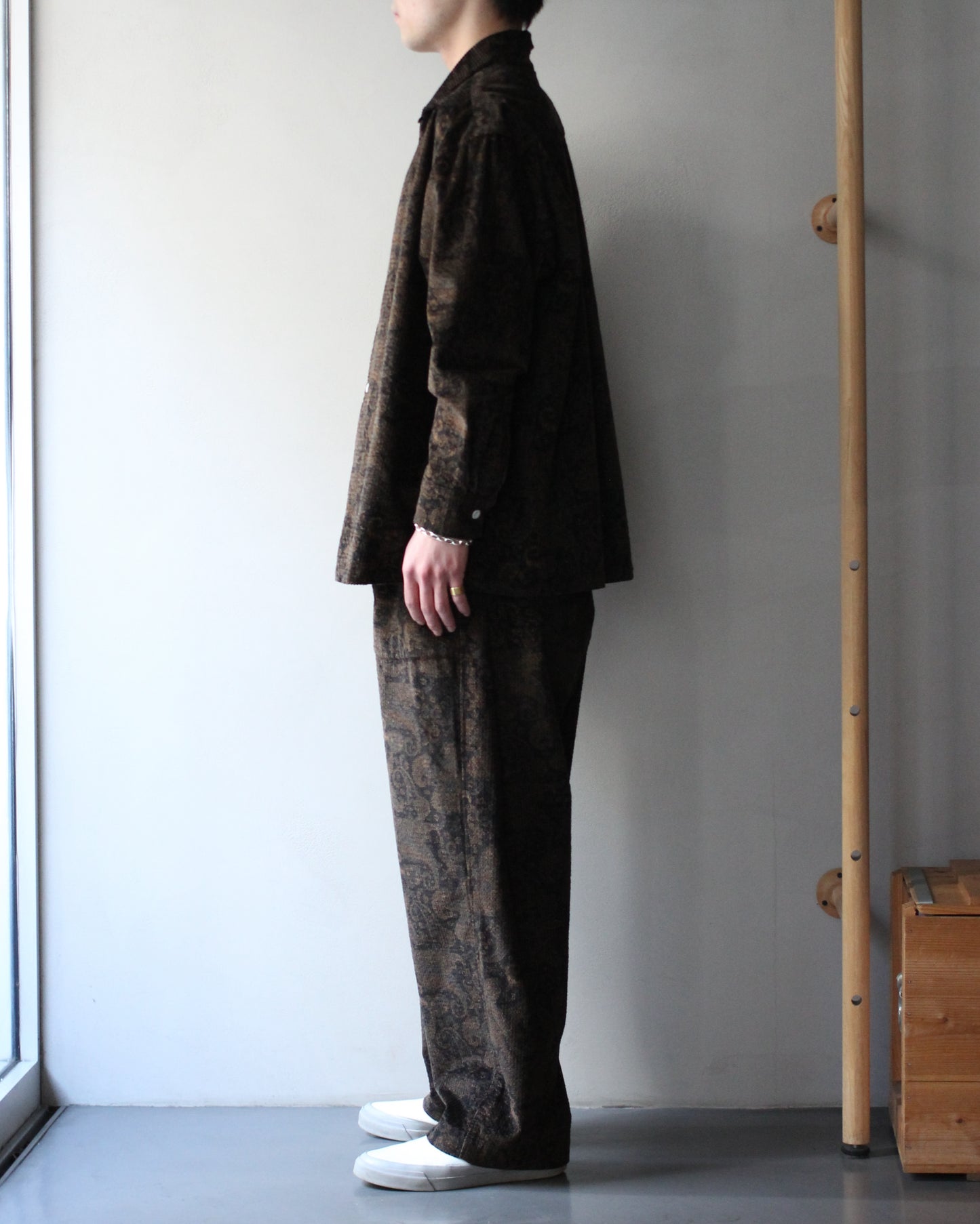 SOWBOW(蒼氓)/ONE PIECE COLLAR SHIRT（ワンピースカラーシャツ）PAISLEY CORD "BLACK"