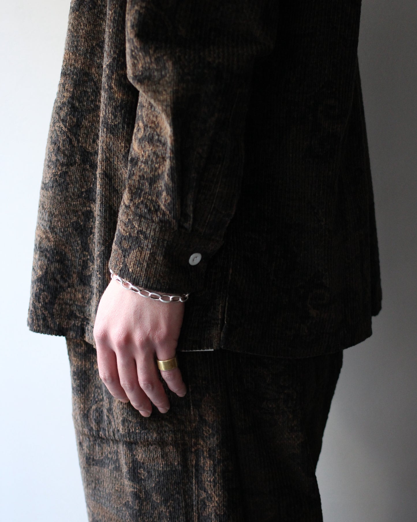 SOWBOW(蒼氓)/ONE PIECE COLLAR SHIRT（ワンピースカラーシャツ）PAISLEY CORD "BLACK"