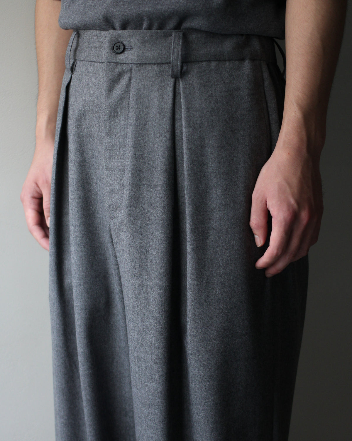 ssstein/WOOL FLANNEL EASY WIDE TROUSERS "GREY"