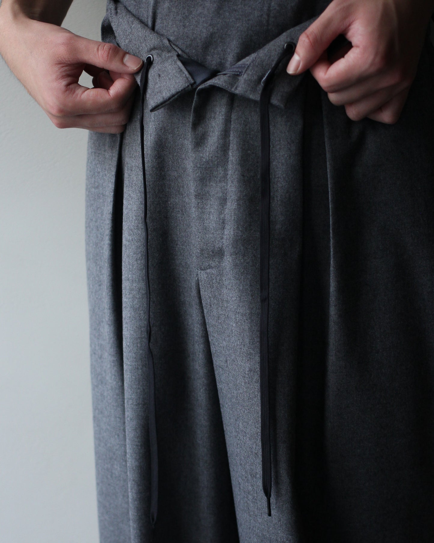 ssstein/WOOL FLANNEL EASY WIDE TROUSERS "GREY"