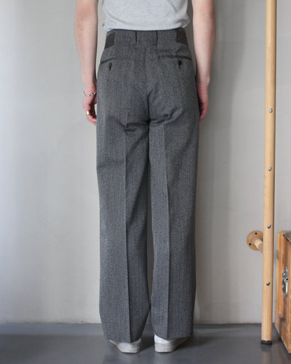 ULTERIOR/WOOL WASHI HERRINGBONE TUCKED TROUSERS "BLACK"