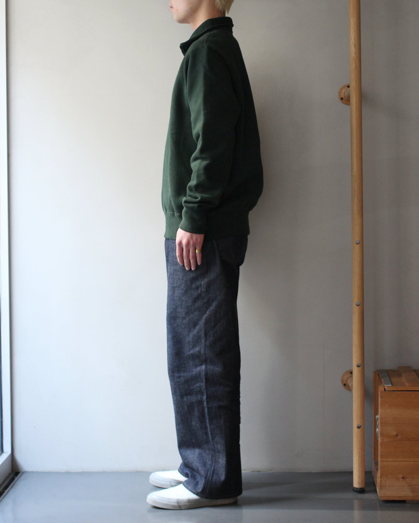 VICTORIA ATHLETICS/ZIP MOCK (SOLID) "GREEN"