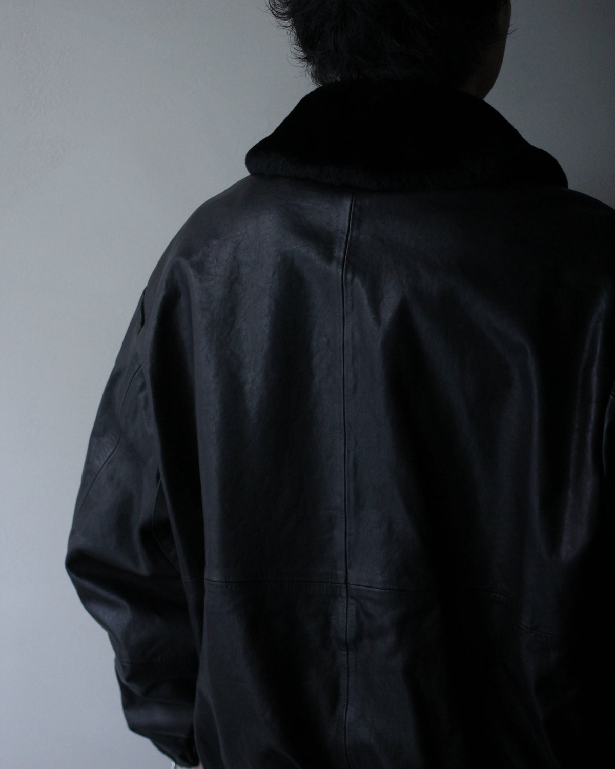 ssstein/MOUTON COLLAR CALF ZIP JACKET "BLACK"