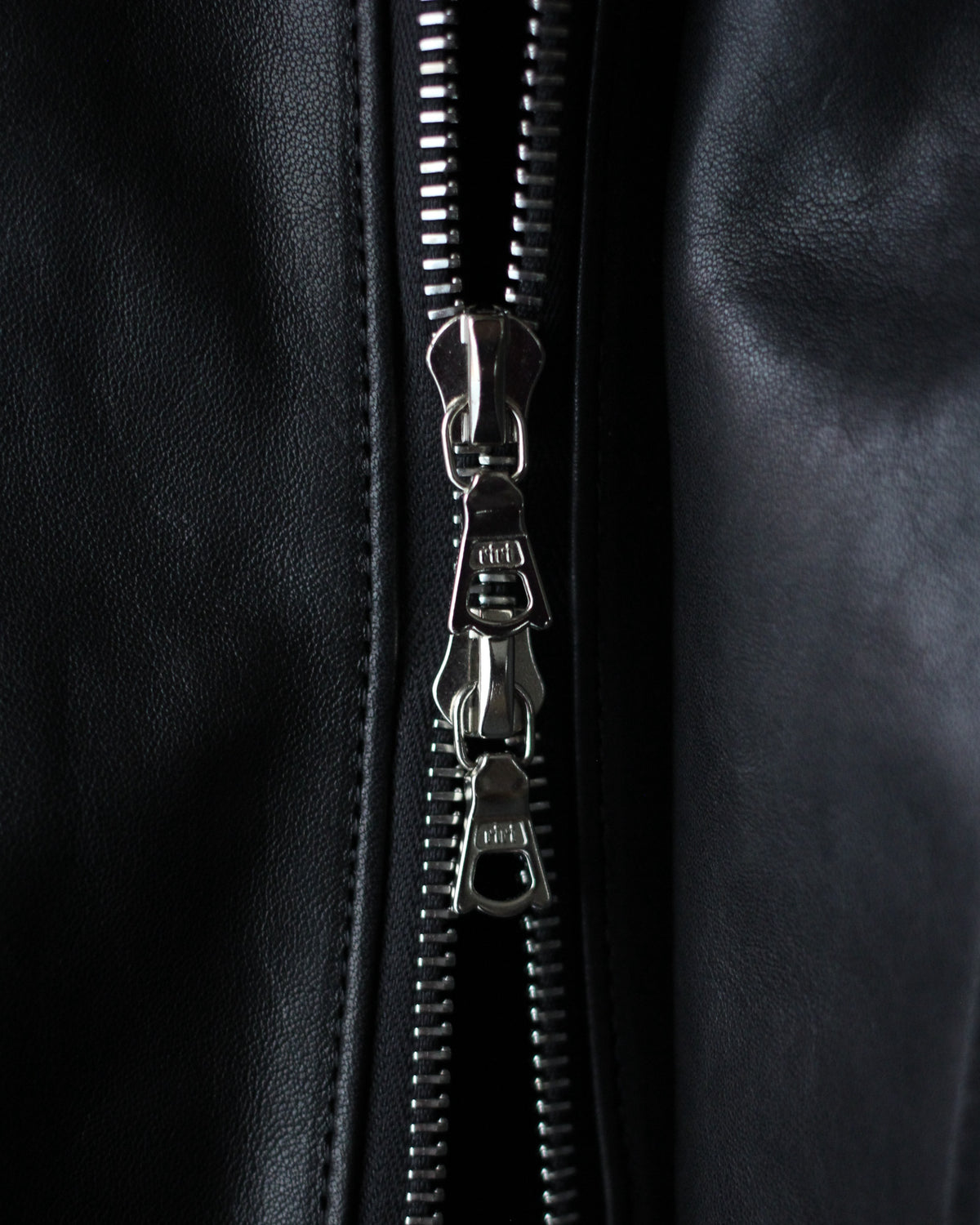 ssstein/MOUTON COLLAR CALF ZIP JACKET "BLACK"