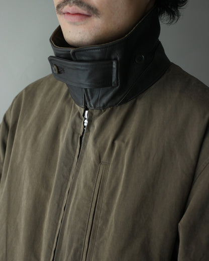 ssstein/DETATCHABLE COLLAR RESIN-FINISH COTTON JACKET  "KHAKI"