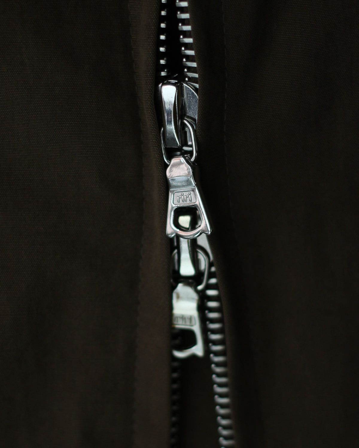 ssstein/DETATCHABLE COLLAR RESIN-FINISH COTTON JACKET  "KHAKI"
