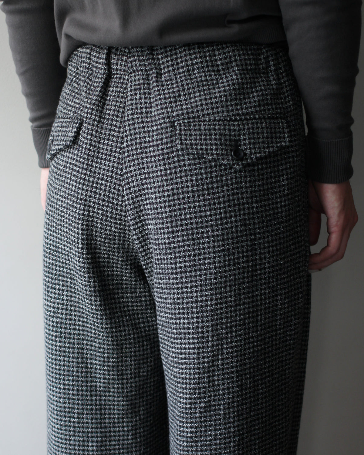 ULTERIOR/WOOL SILK CHECK DRAWSTRING PANTS "BLACK"