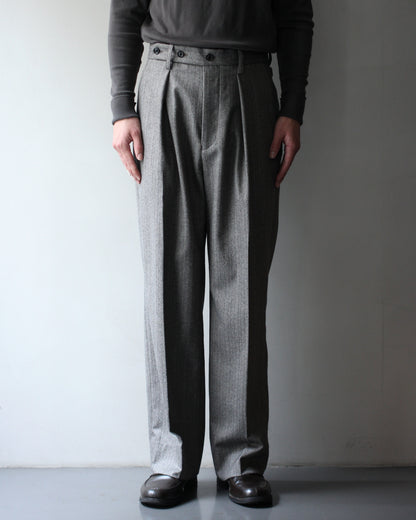 ULTERIOR/W/S HERRINGBONE STRIPE TUCKED TROUSERS  "TAUPE GREY"