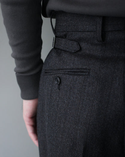 ULTERIOR/MELANGE BARATHEA STRIPE TUCKED TROUSERS "CHARCOAL BROWN"