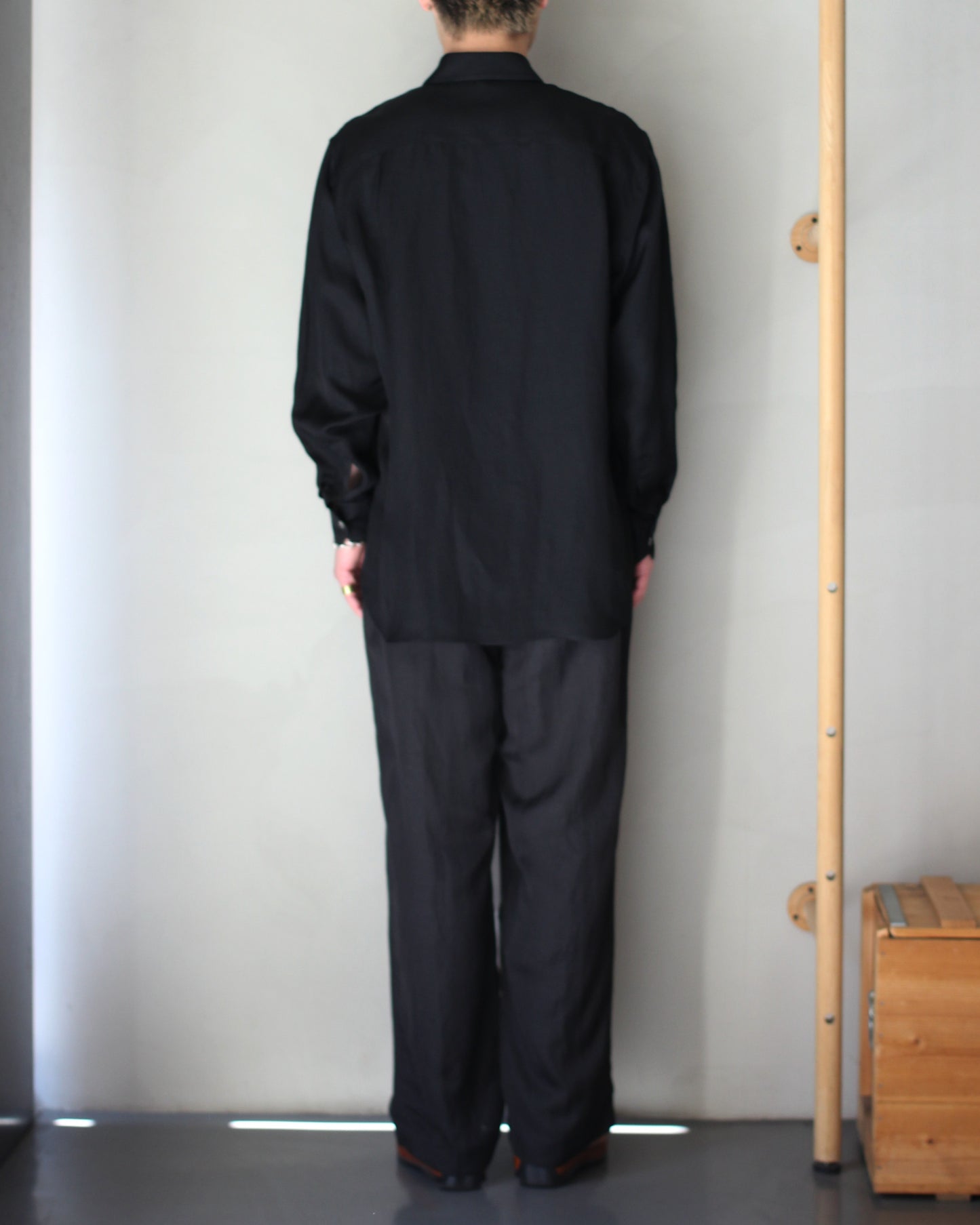 ssstein/VIS/LI BRIGHT TWILL OVERSIZED LS SHIRT "BLACK"