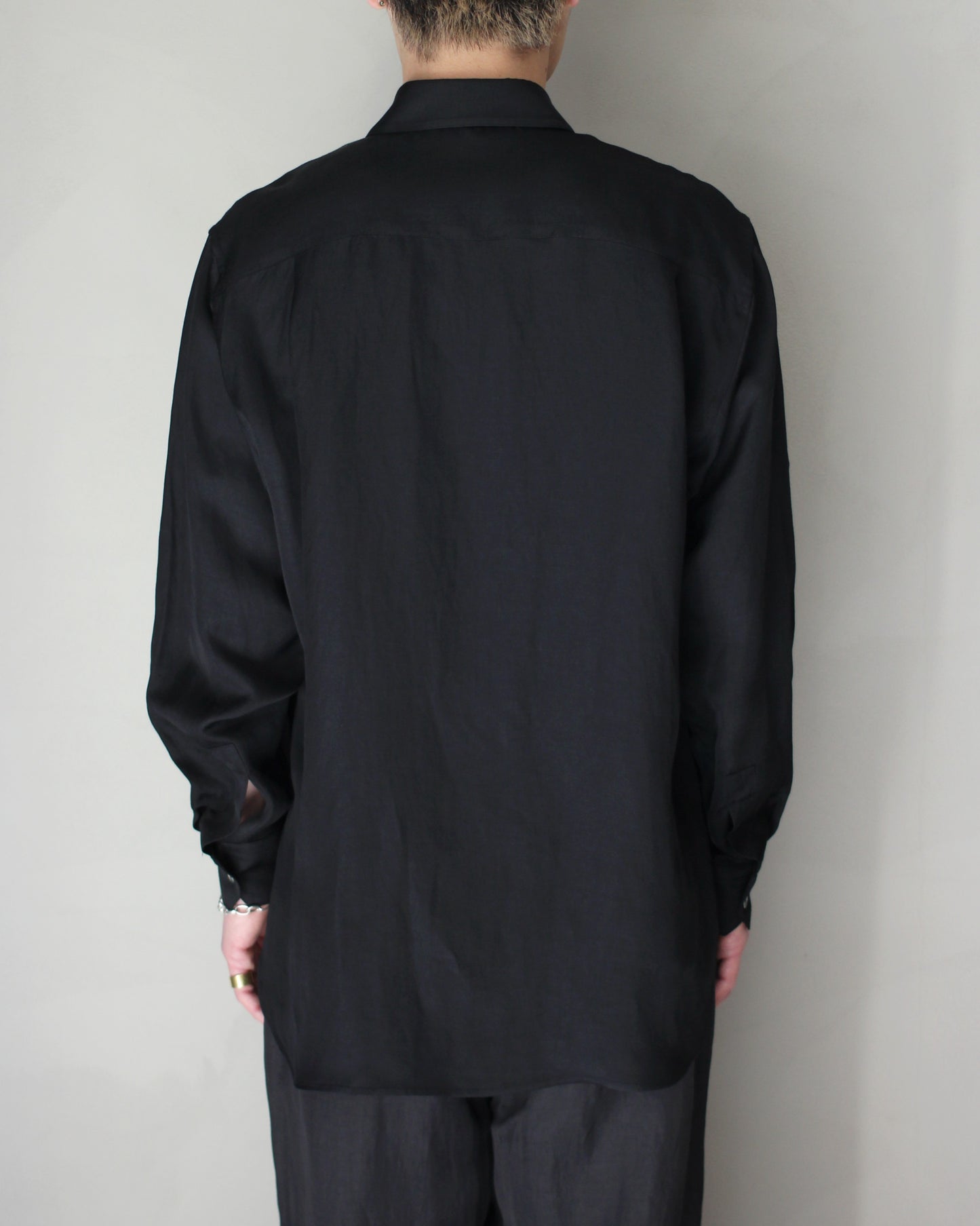 ssstein/VIS/LI BRIGHT TWILL OVERSIZED LS SHIRT "BLACK"
