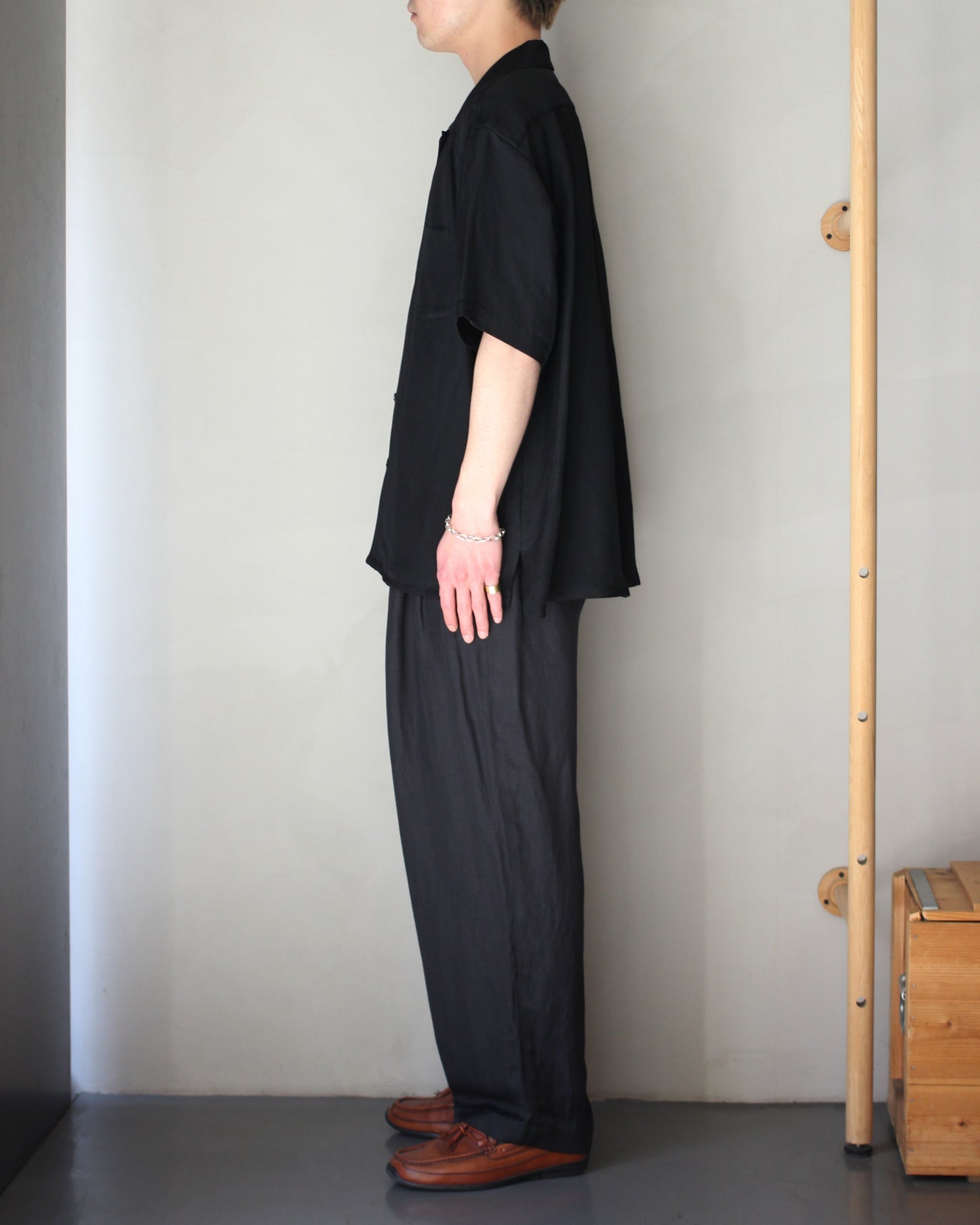 ssstein/VIS/LI BRIGHT TWILL OPEN COLLAR SS SHIRT "BLACK"