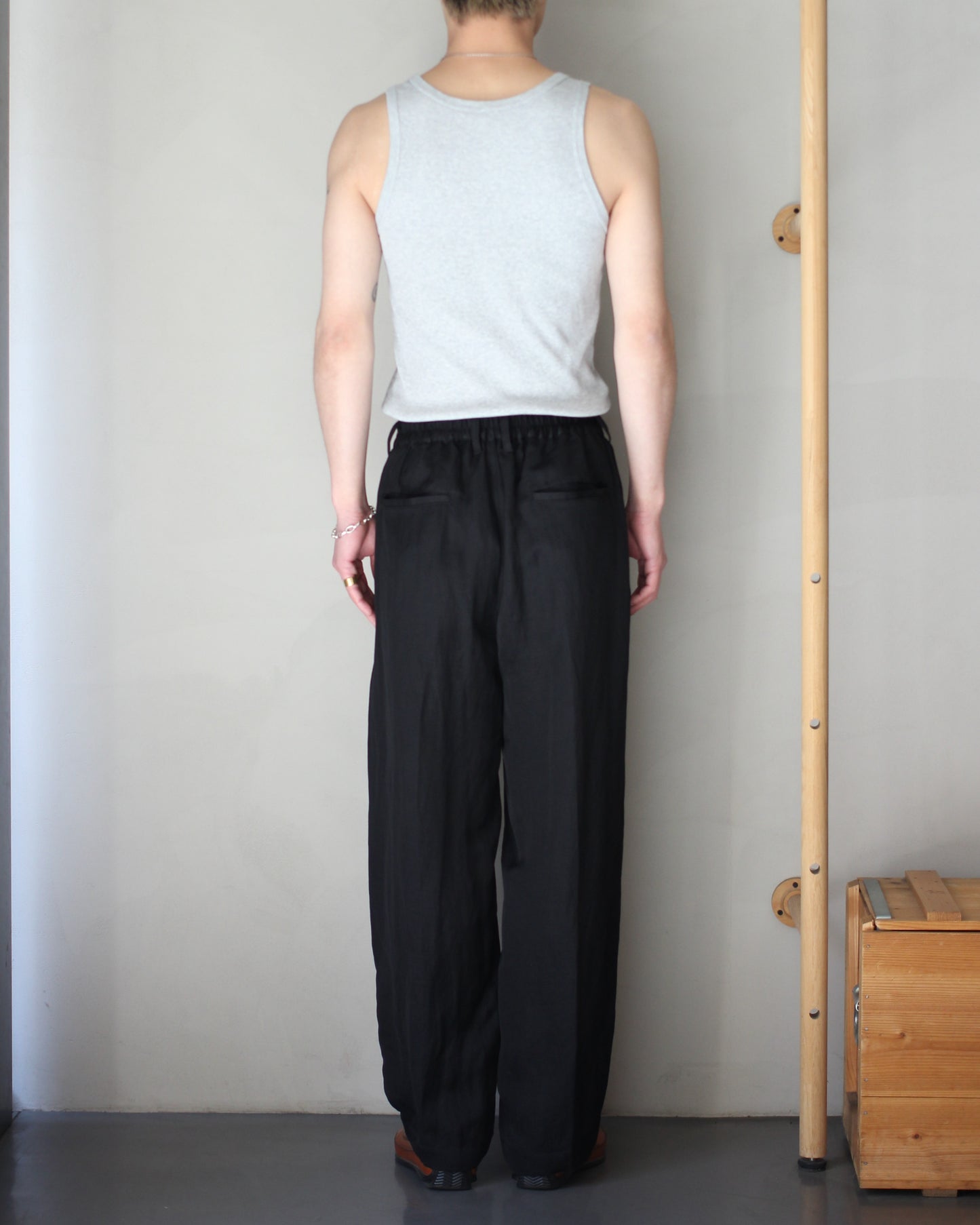 ssstein/VIS/LI BRIGHT TWILL WIDE EASY TROUSERS "BLACK"