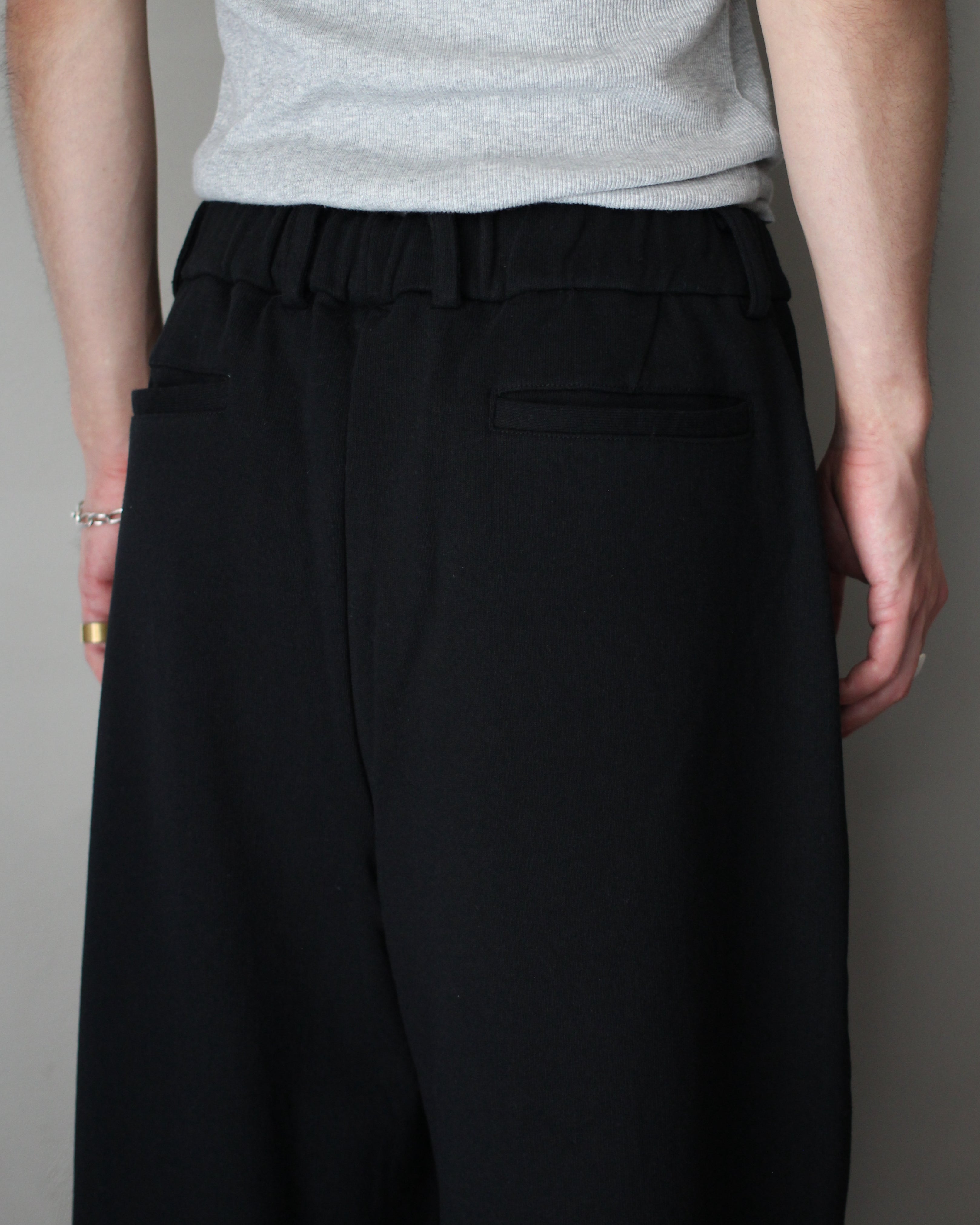 REVERBERATE / SWEAT PANTS 