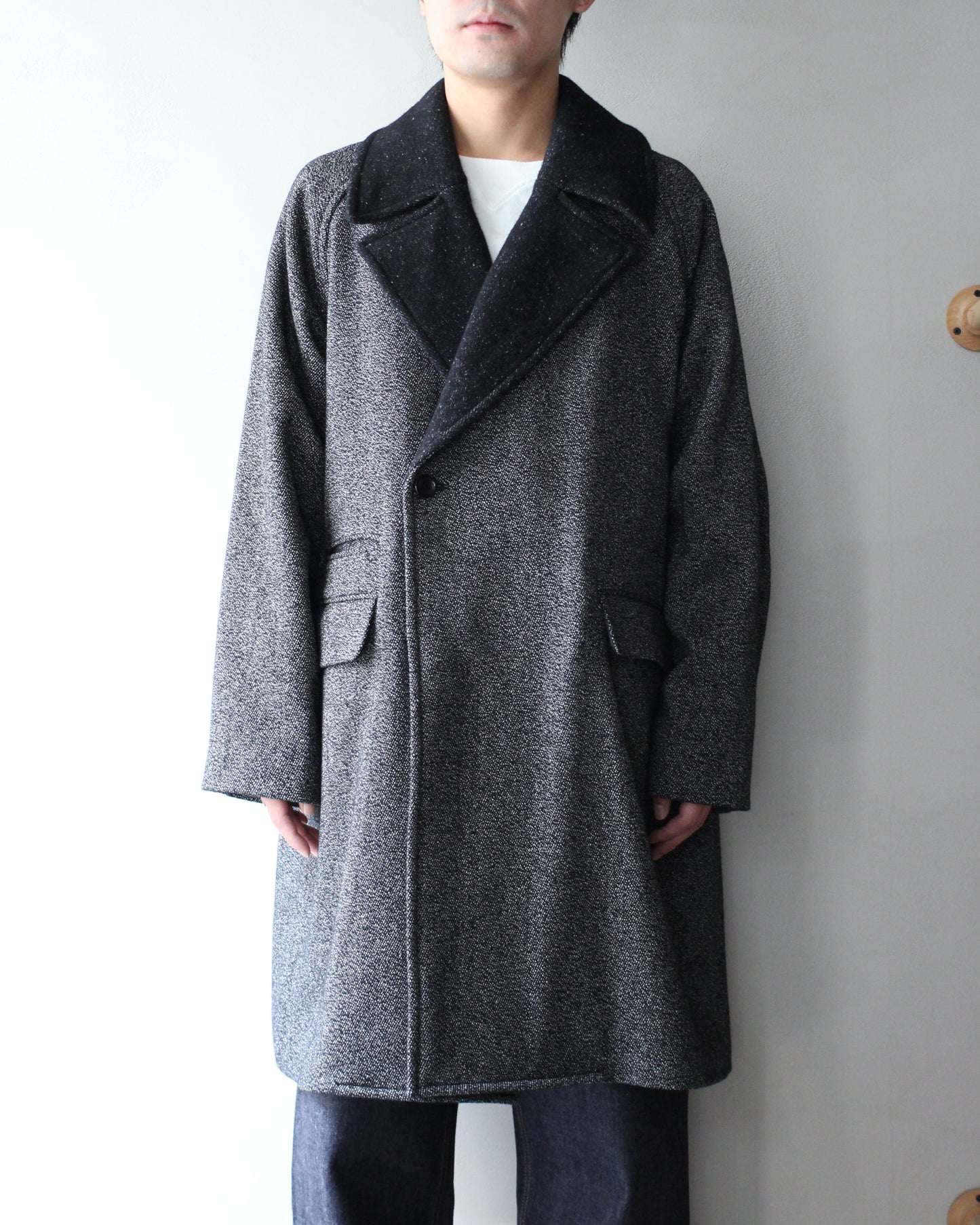 ULTERIOR/WOOL SILK KERSEY DB COAT ”BLACK IVORY”