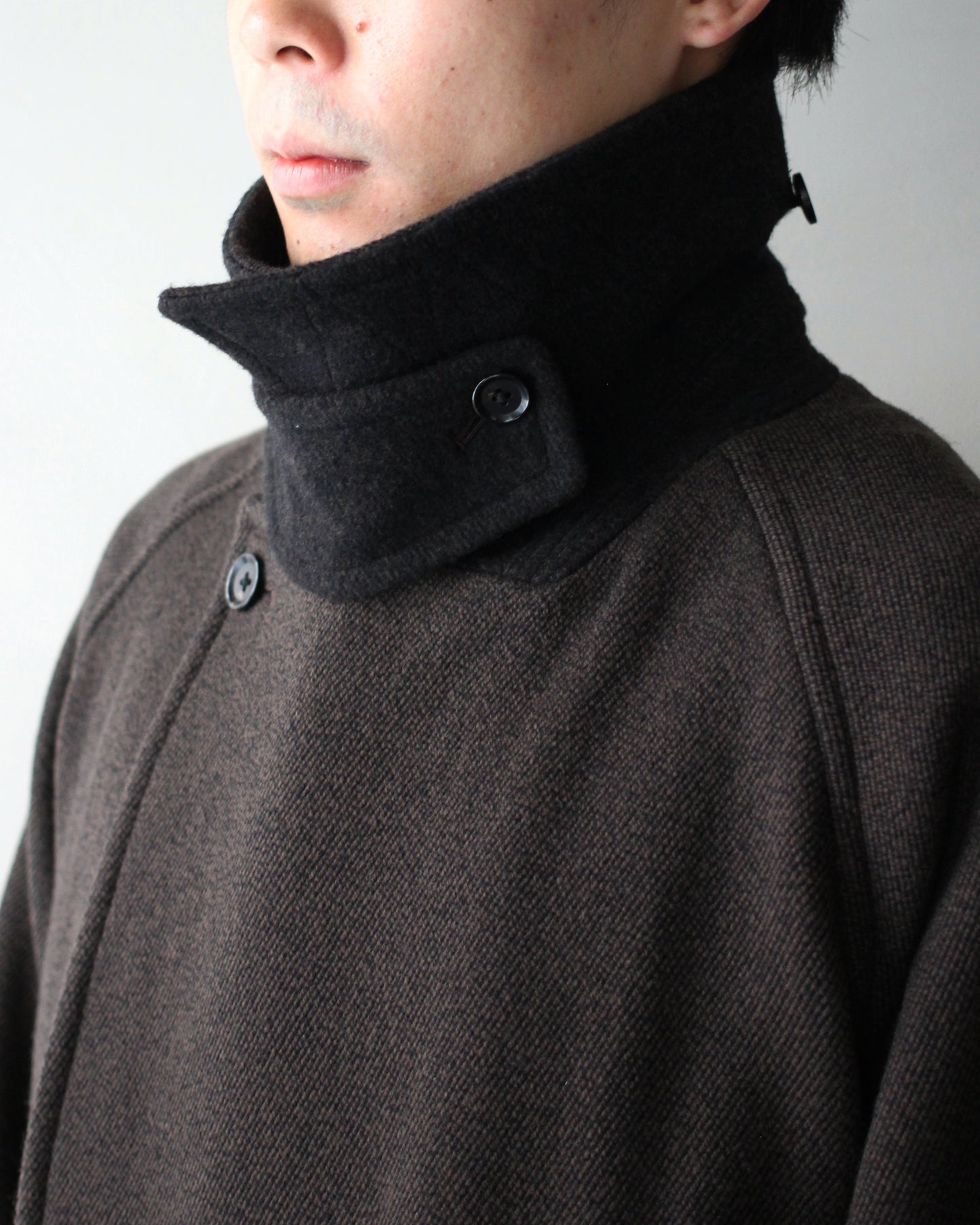 ULTERIOR/WOOL SILK KERSEY DB COAT ”KHAKI BLACK”