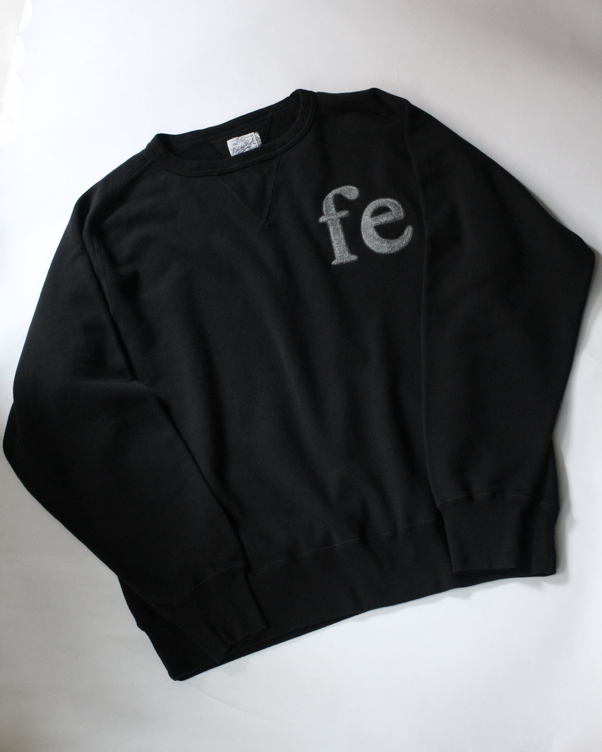 Riding High/AZUMA TUBE FRENCH TERRY CREW + "fe"HANDLE EMBROIDERY feets exclusive "BLACK"