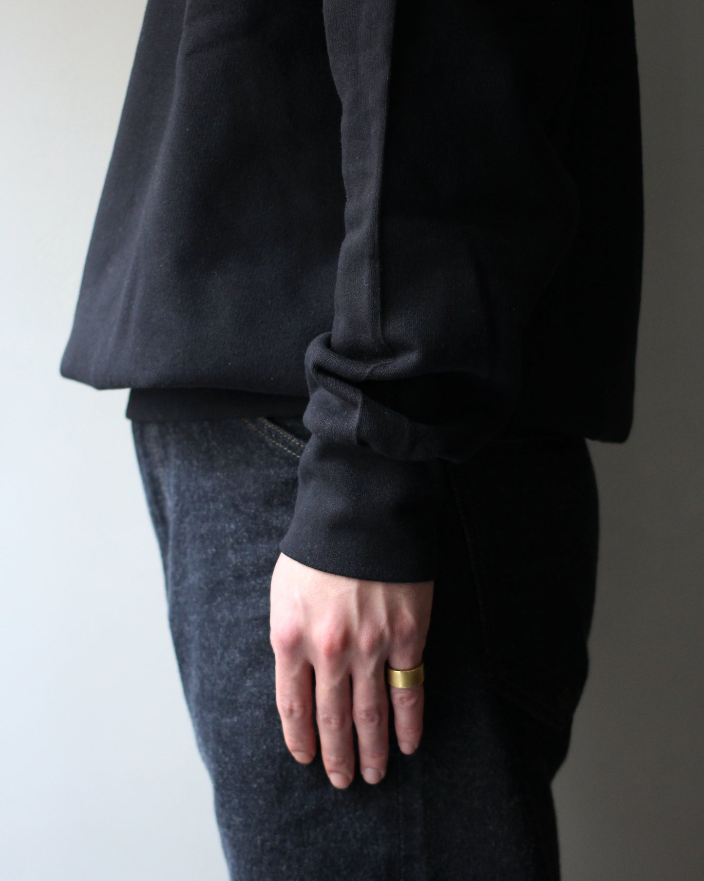 VESTI / FELPA MANICA RAGLAN "Nero (Black)"