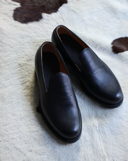forme / fm-131 Gwen "Serpentine#Black"