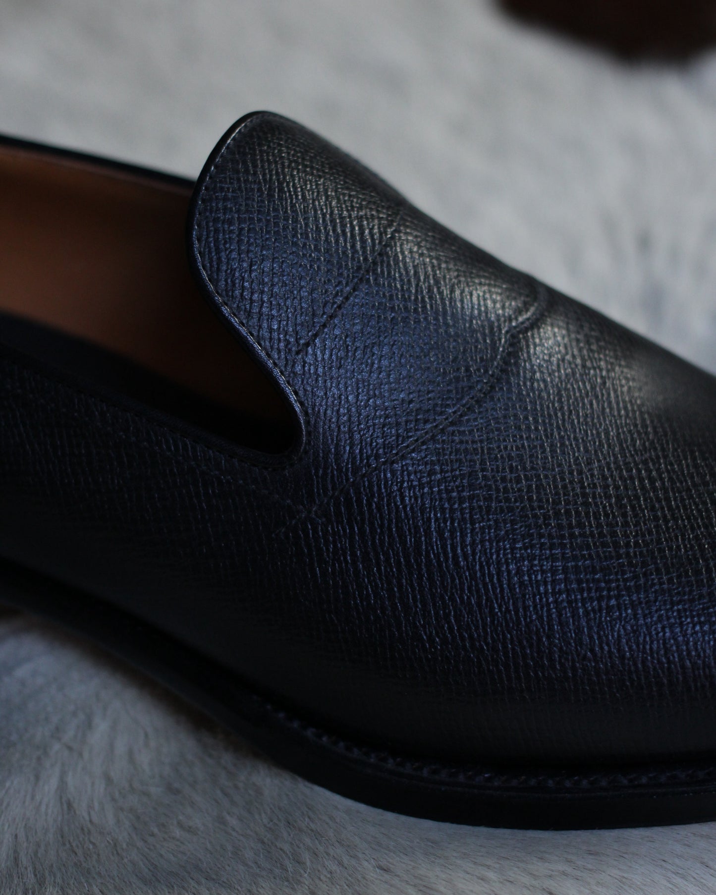 forme / fm-131 Gwen "Serpentine#Black"