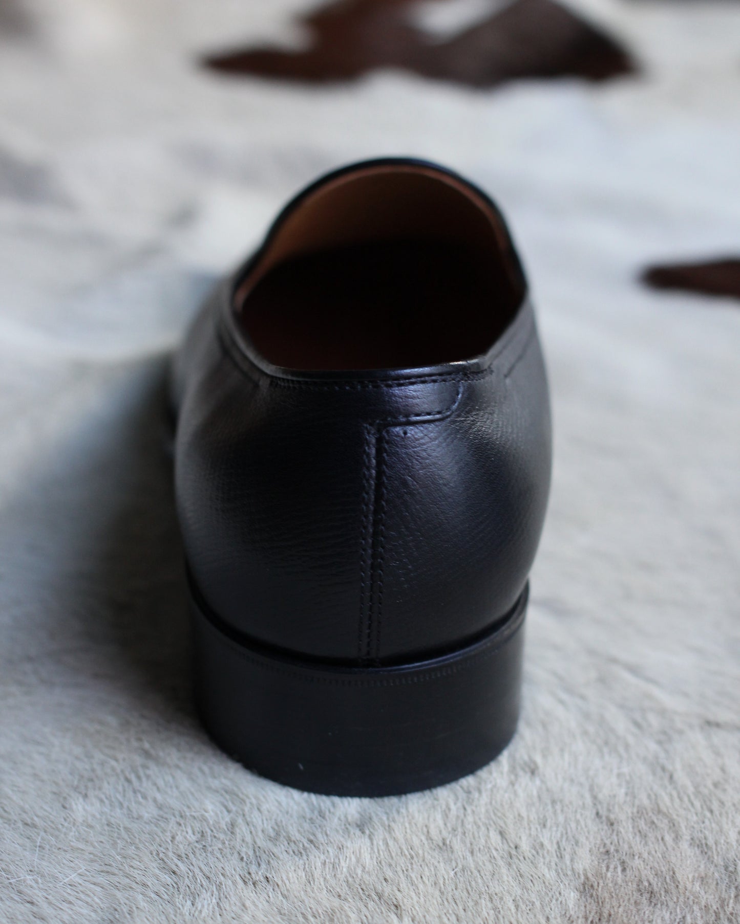 forme / fm-131 Gwen "Serpentine#Black"