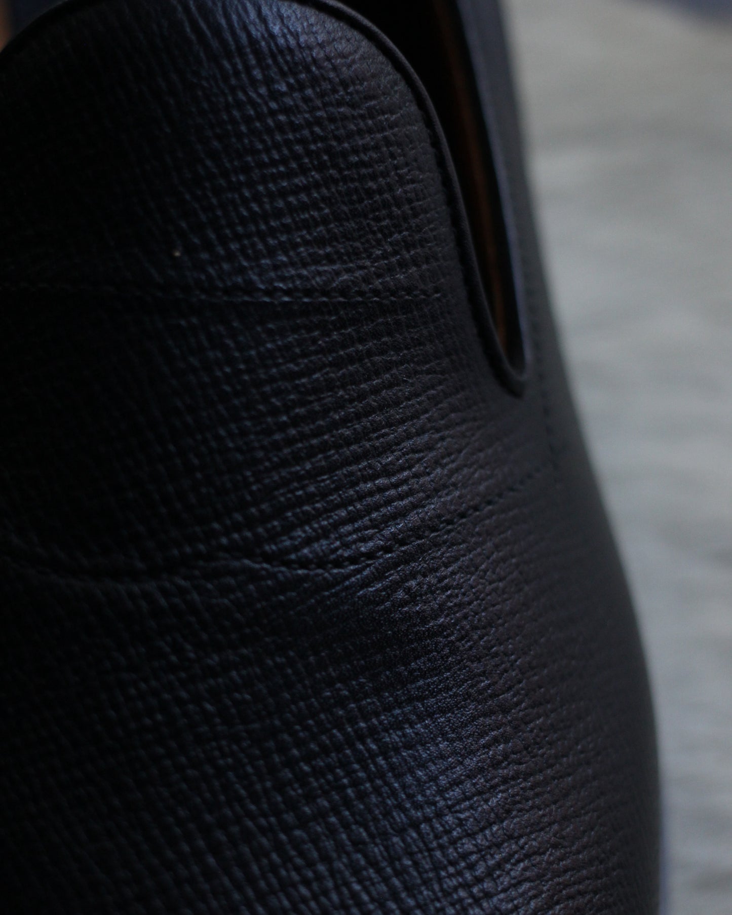 forme / fm-131 Gwen "Serpentine#Black"