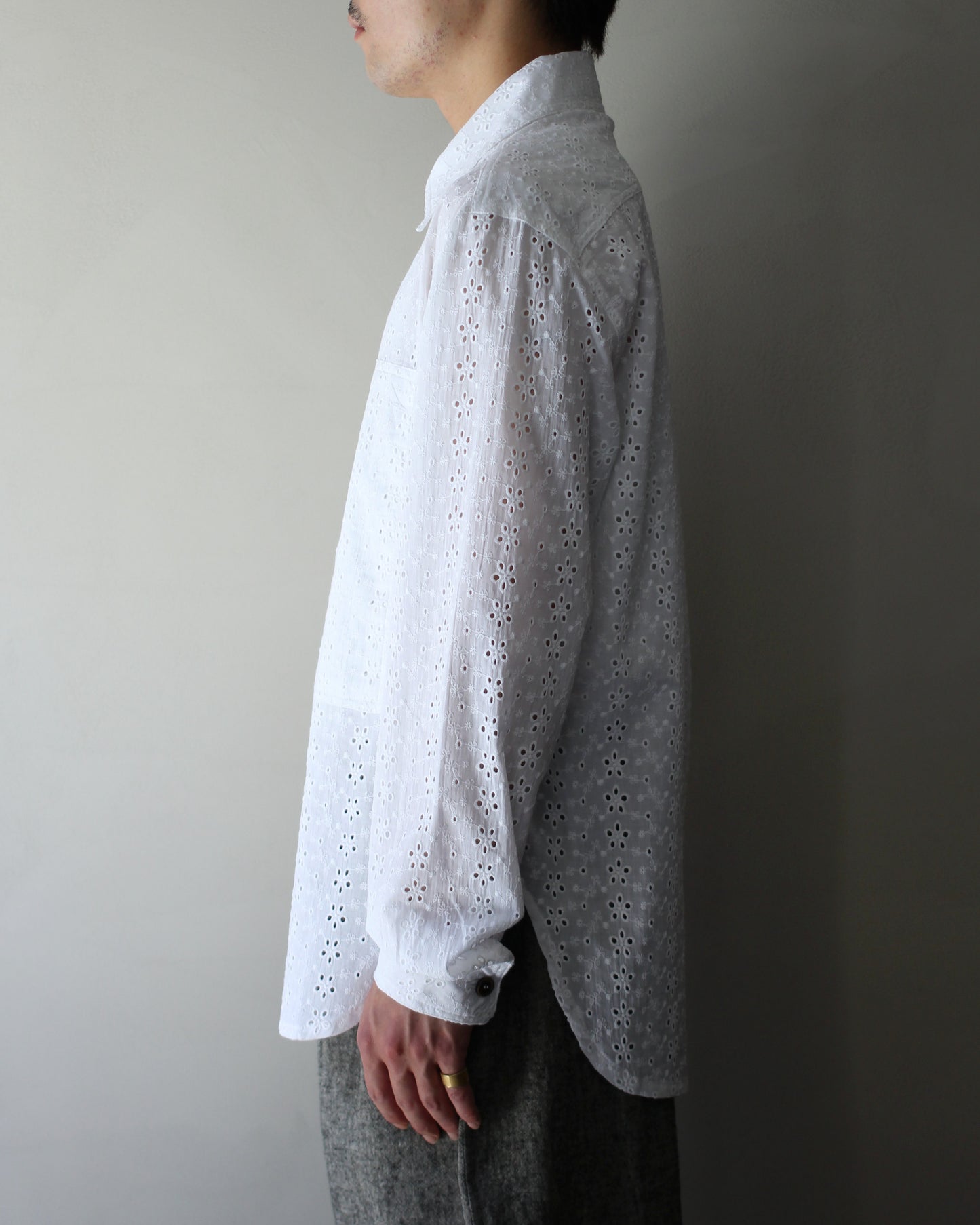 An Irrational Element/Vintage Shirts "White Embroidery"