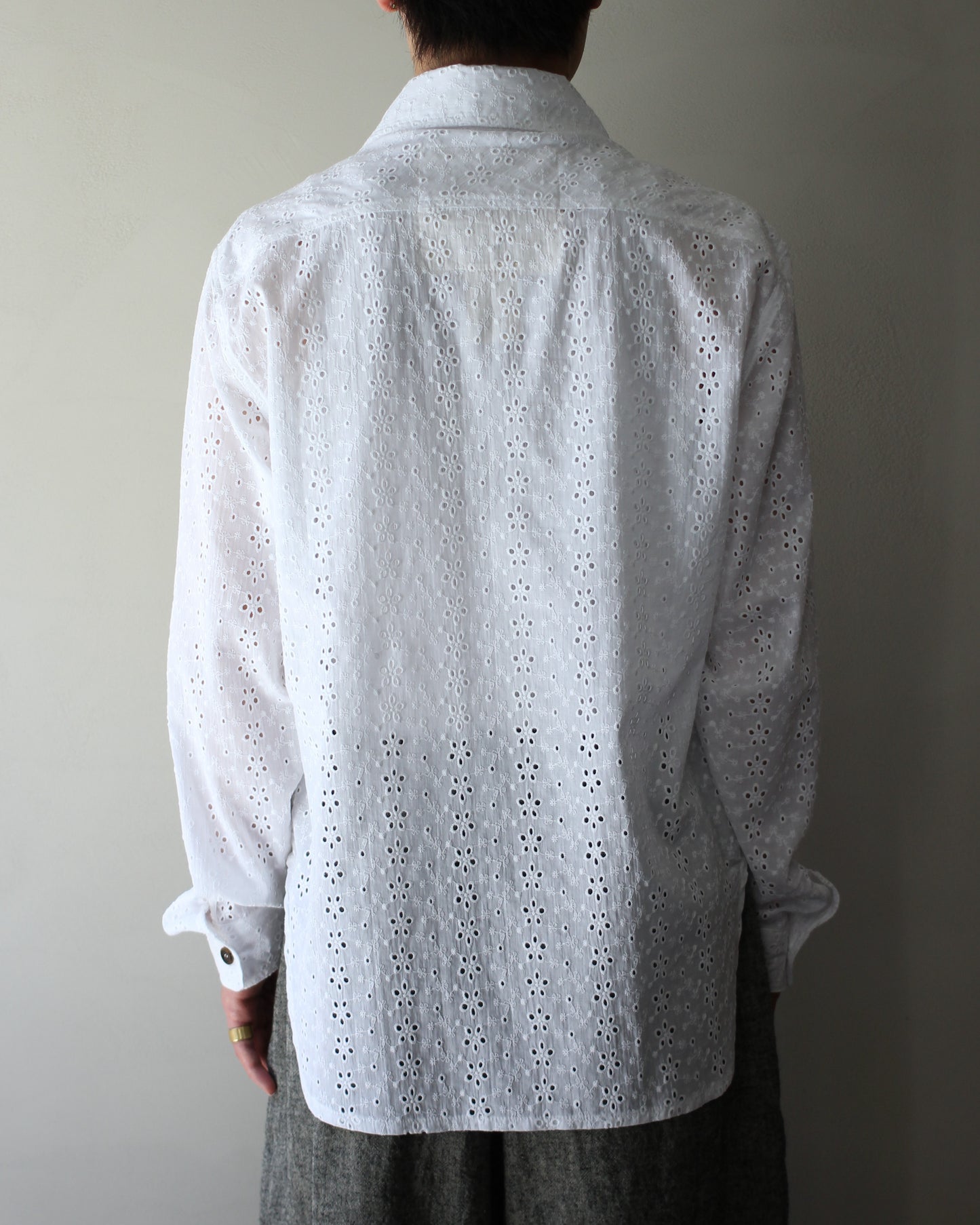An Irrational Element/Vintage Shirts "White Embroidery"