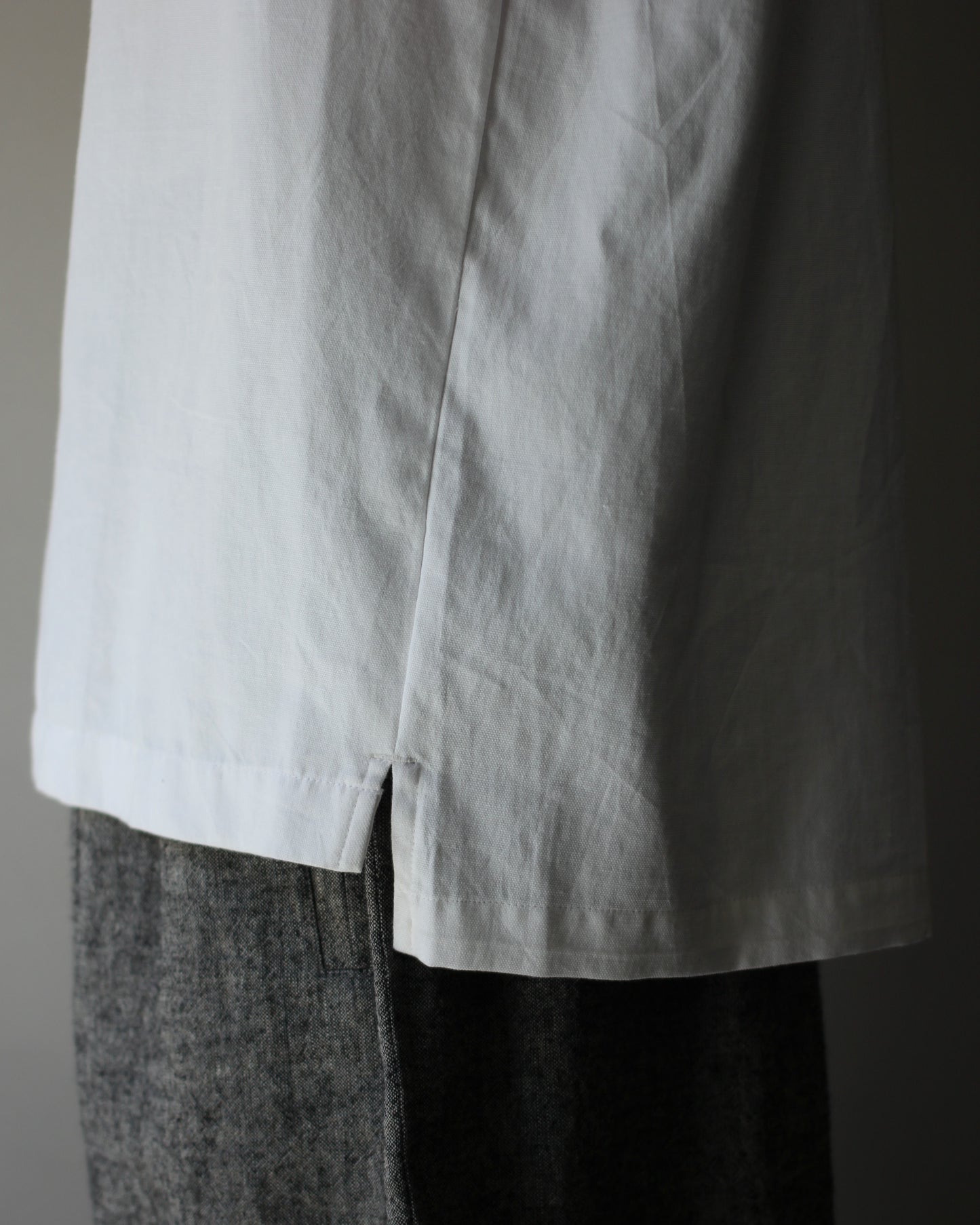 An Irrational Element/Artist Shirts "Off-White Embroidery"