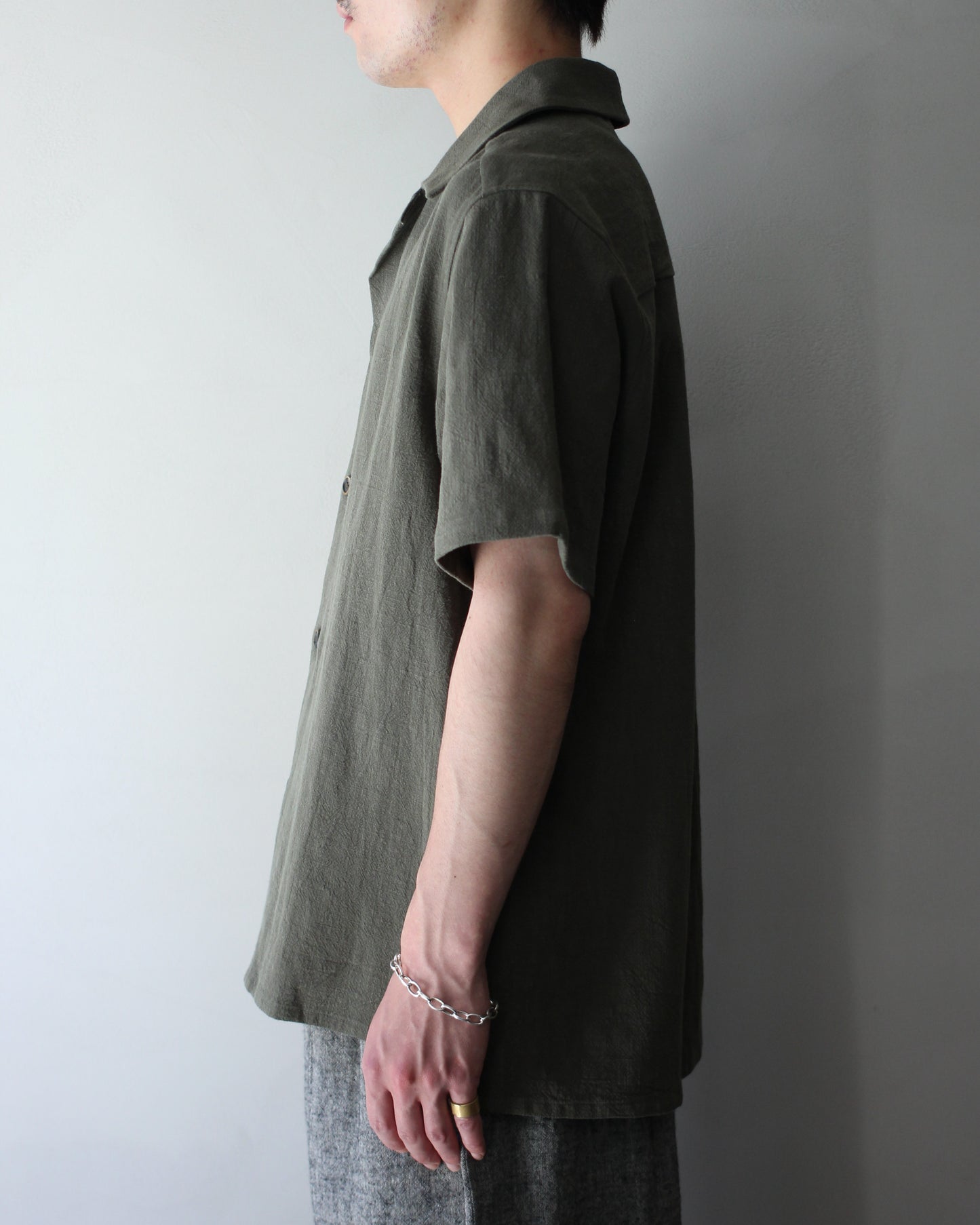 An Irrational Element/Artist Shirts "Moss"