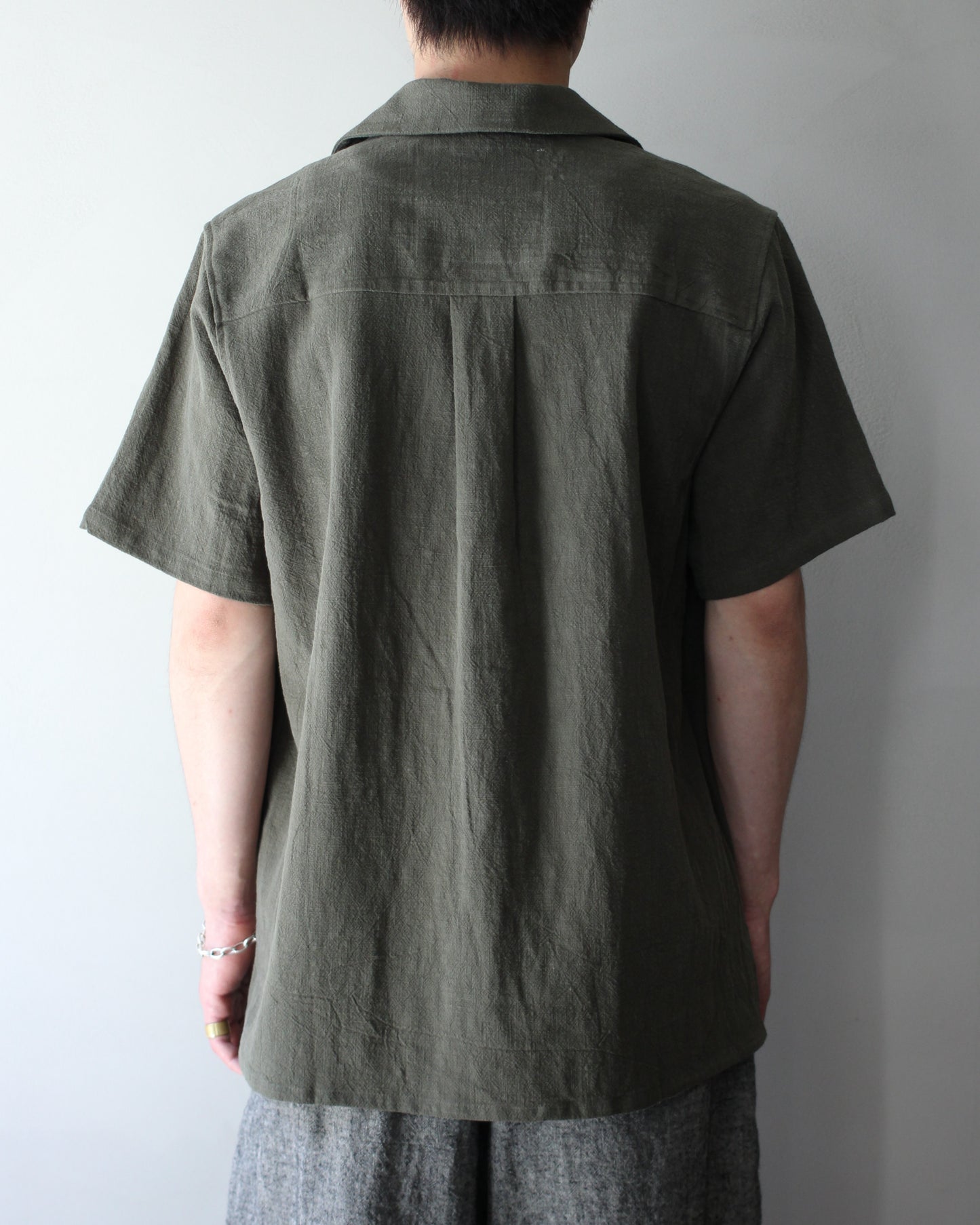 An Irrational Element/Artist Shirts "Moss"