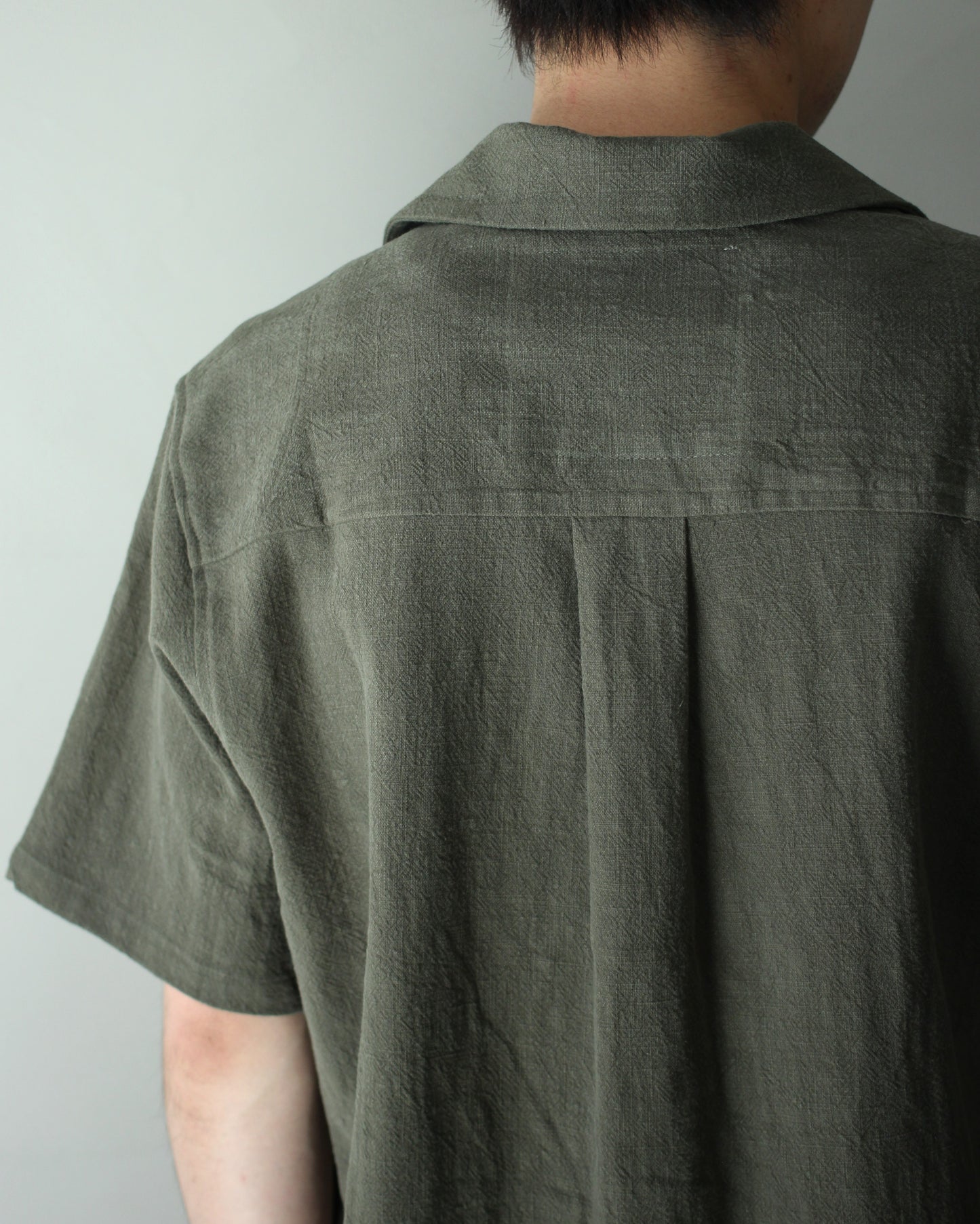 An Irrational Element/Artist Shirts "Moss"