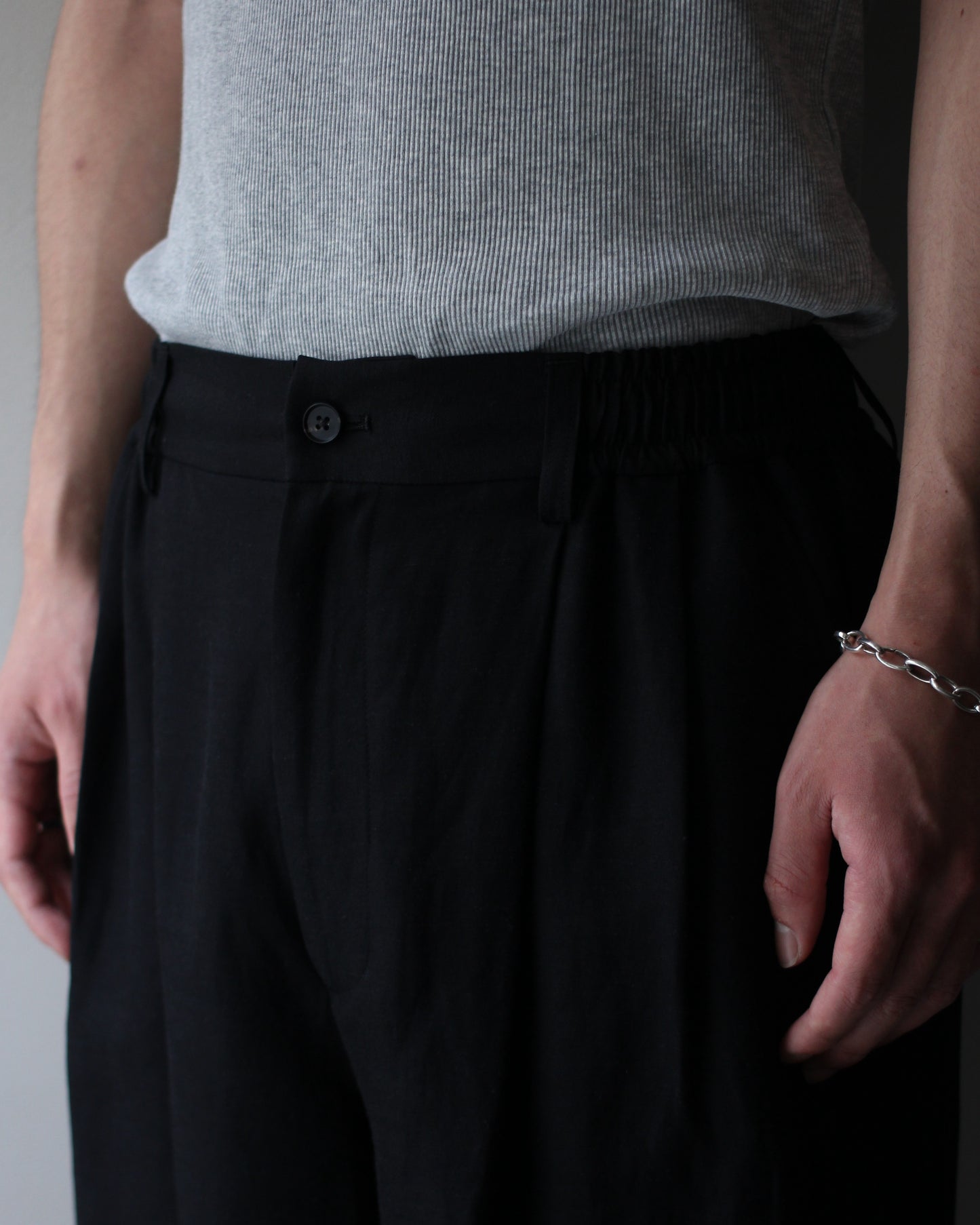 ssstein/VIS/LI/RA TWILL WIDE EASY SHORT TROUSERS "BLACK"