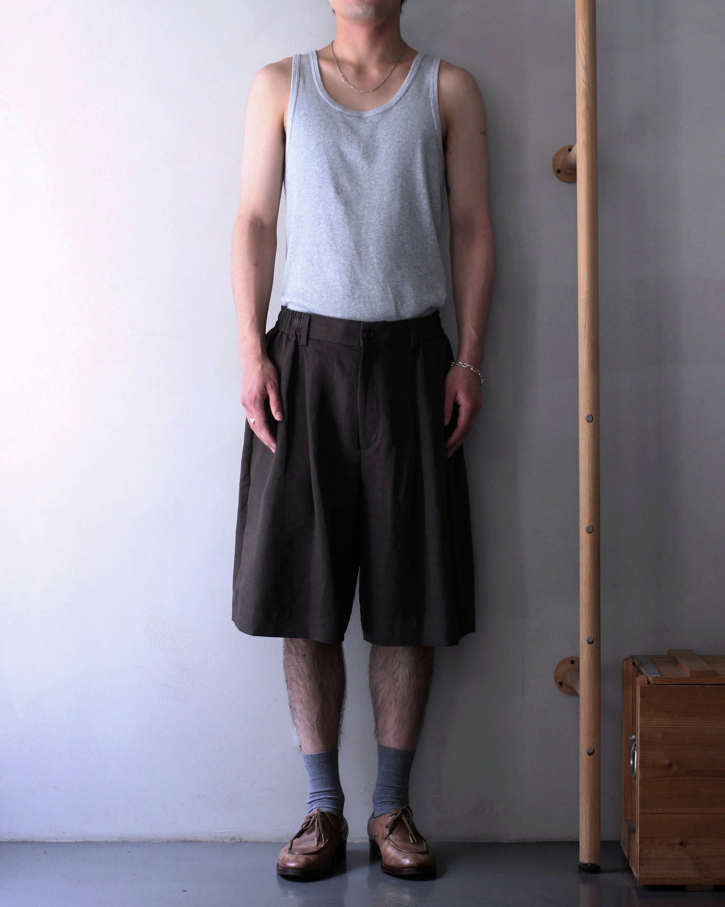 ssstein/VIS/LI/RA TWILL WIDE EASY SHORT TROUSERS "KHAKI BROWN"