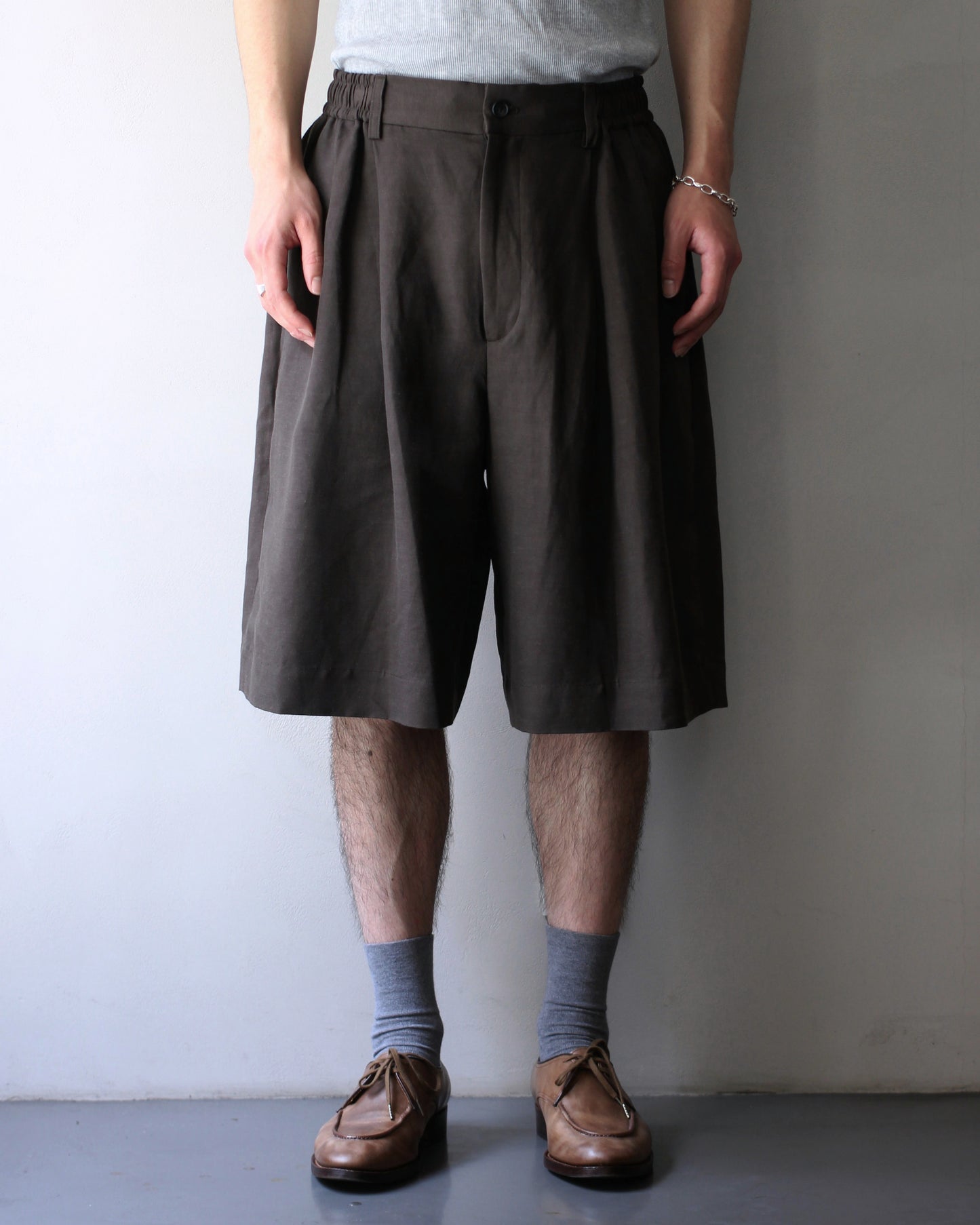 ssstein/VIS/LI/RA TWILL WIDE EASY SHORT TROUSERS "KHAKI BROWN"
