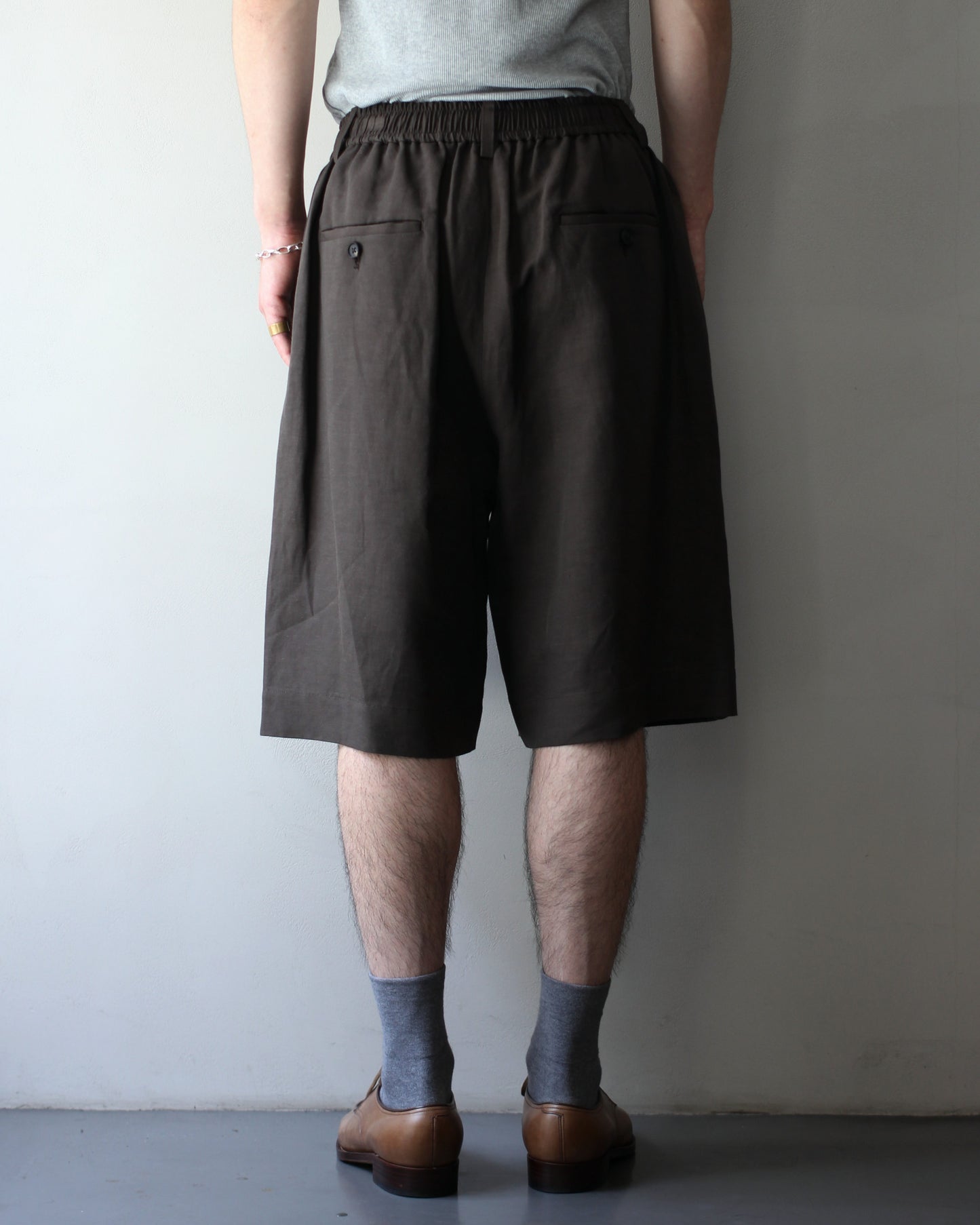 ssstein/VIS/LI/RA TWILL WIDE EASY SHORT TROUSERS "KHAKI BROWN"